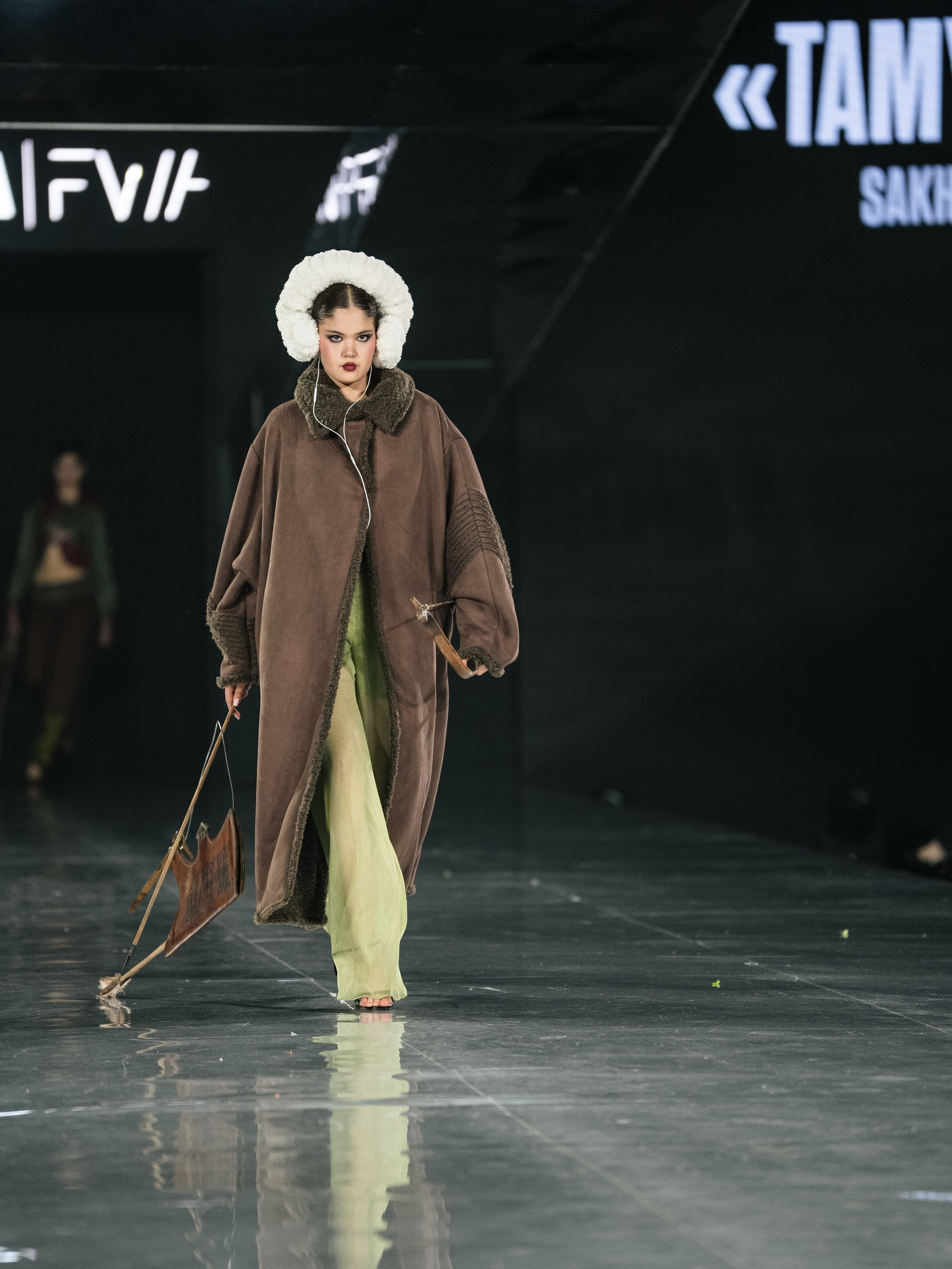 Visa Fashion Week SAKH. Сайт Алматинского НЮ АРТ, будуар и фэшн фотографа Дениса Карпенко