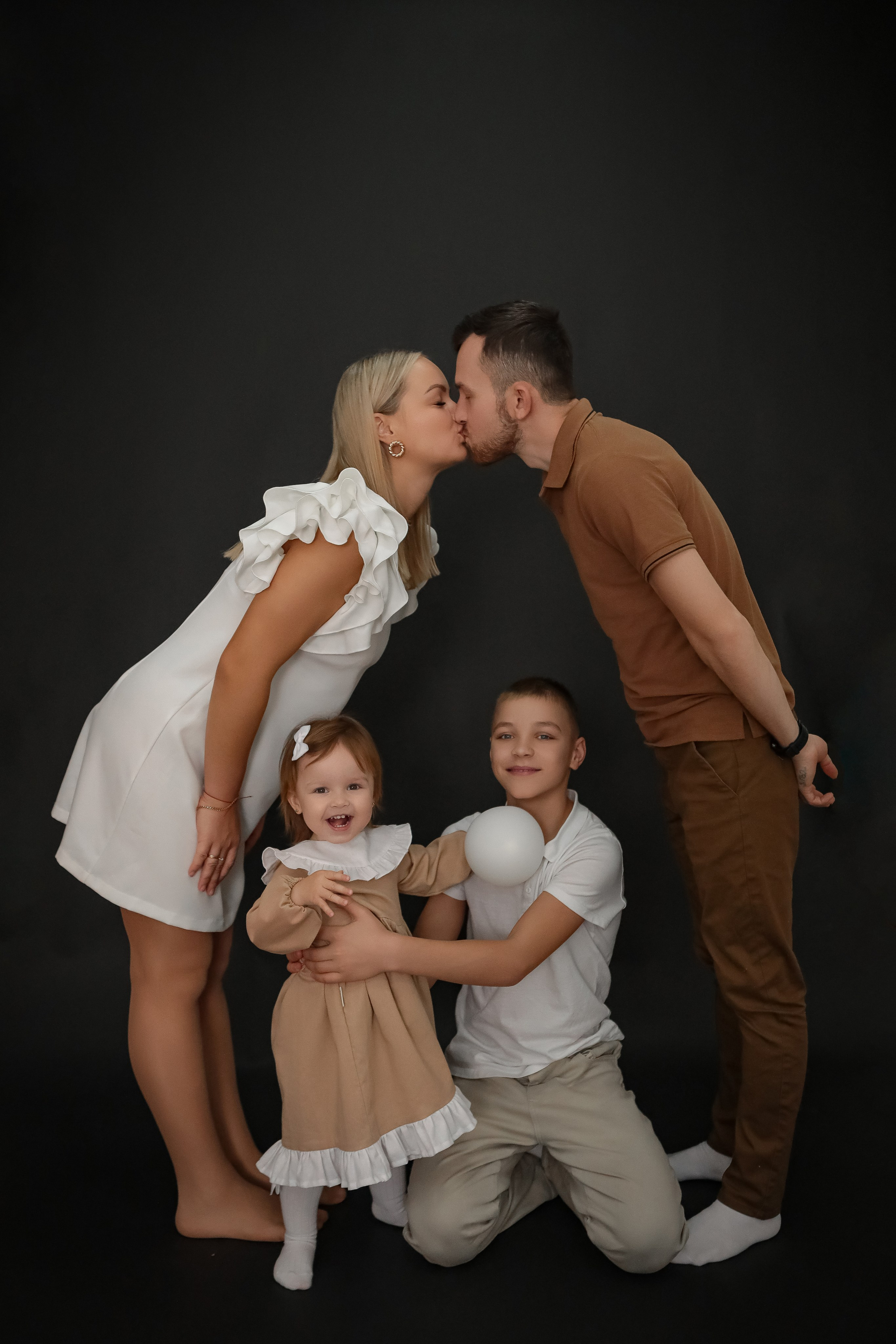 2 годика Алексине. Фотограф г. Хабаровск. Семейные и индивидуальные съёмки