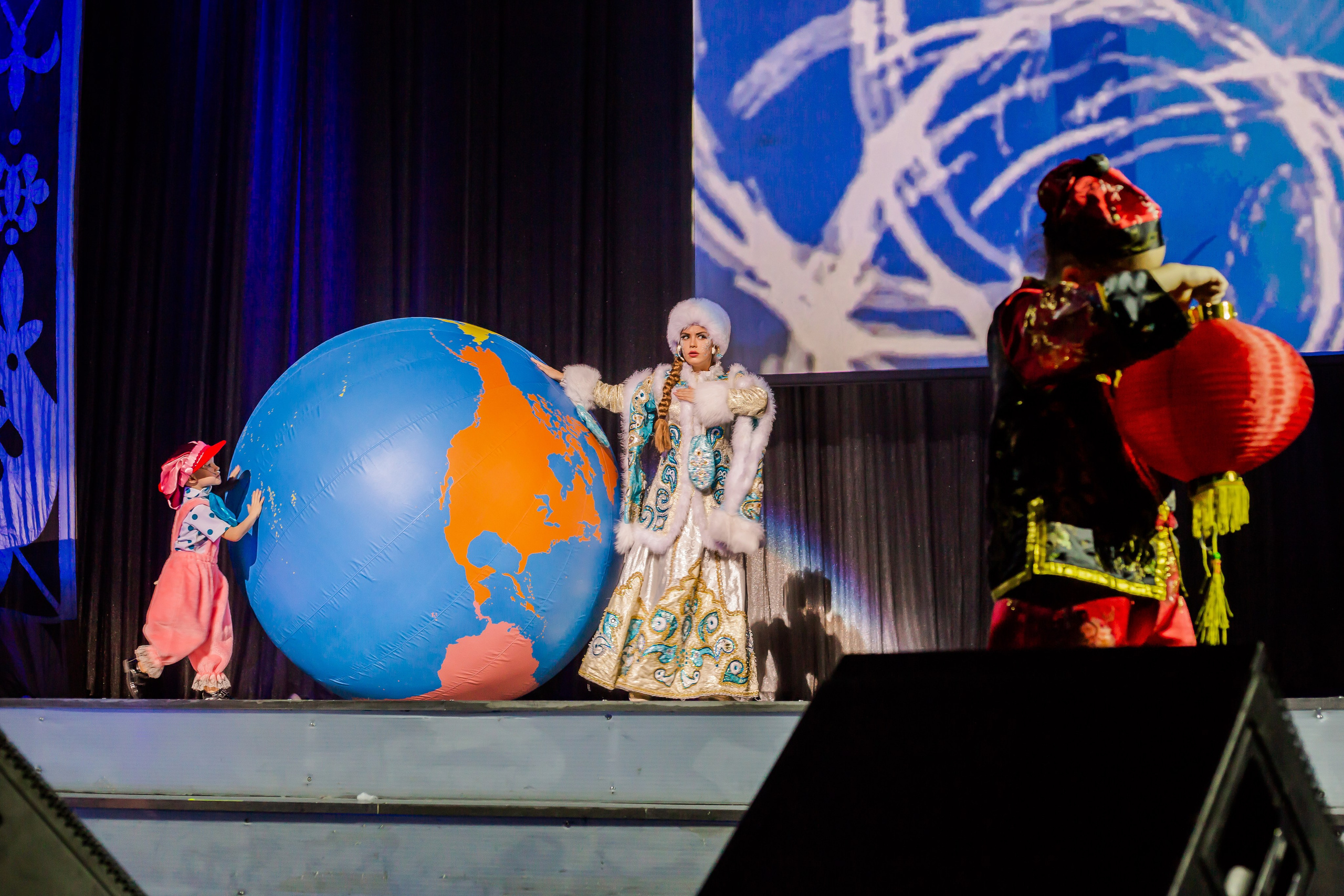 Репортаж — детская елка в БКЗ. Свадебный и семейный фотограф в Санкт-Петербурге Макеева Наталья