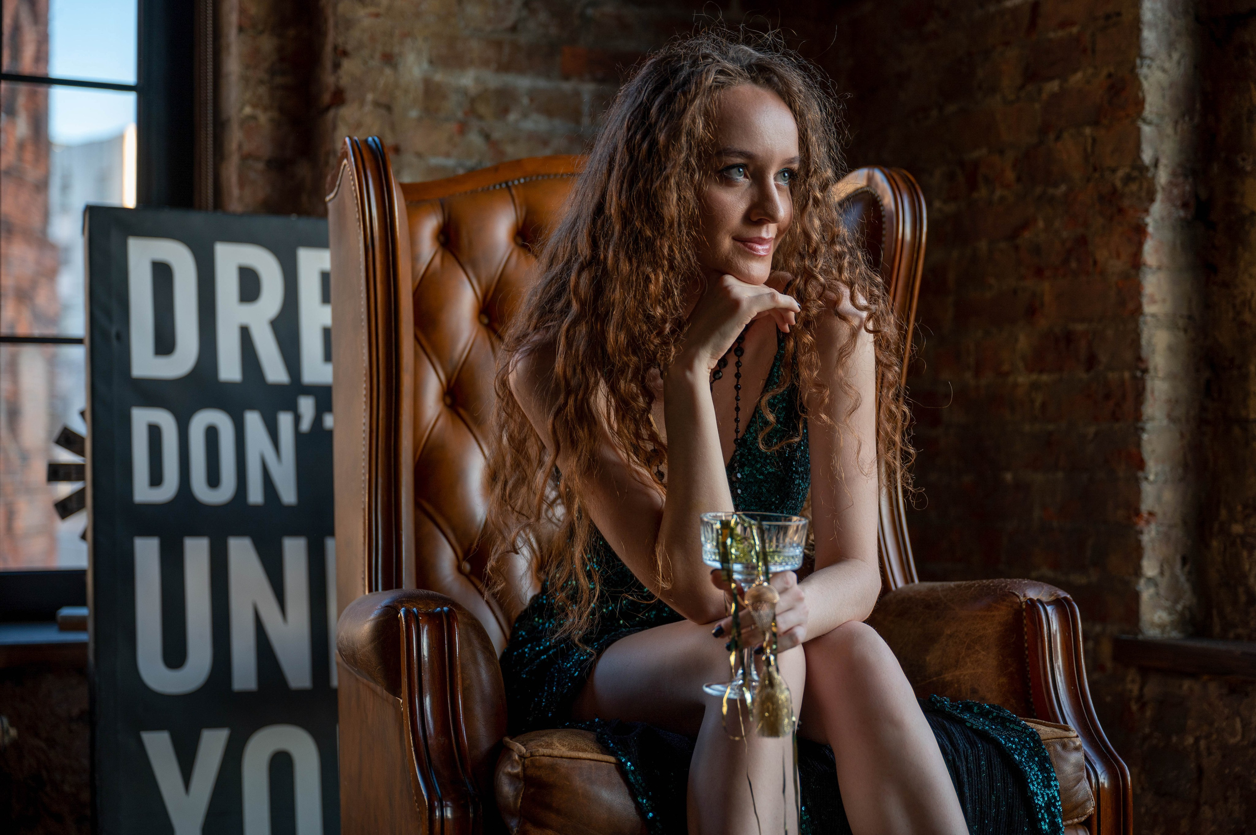 Новый год девушка. Семейный и контент фотограф в Москве Alira