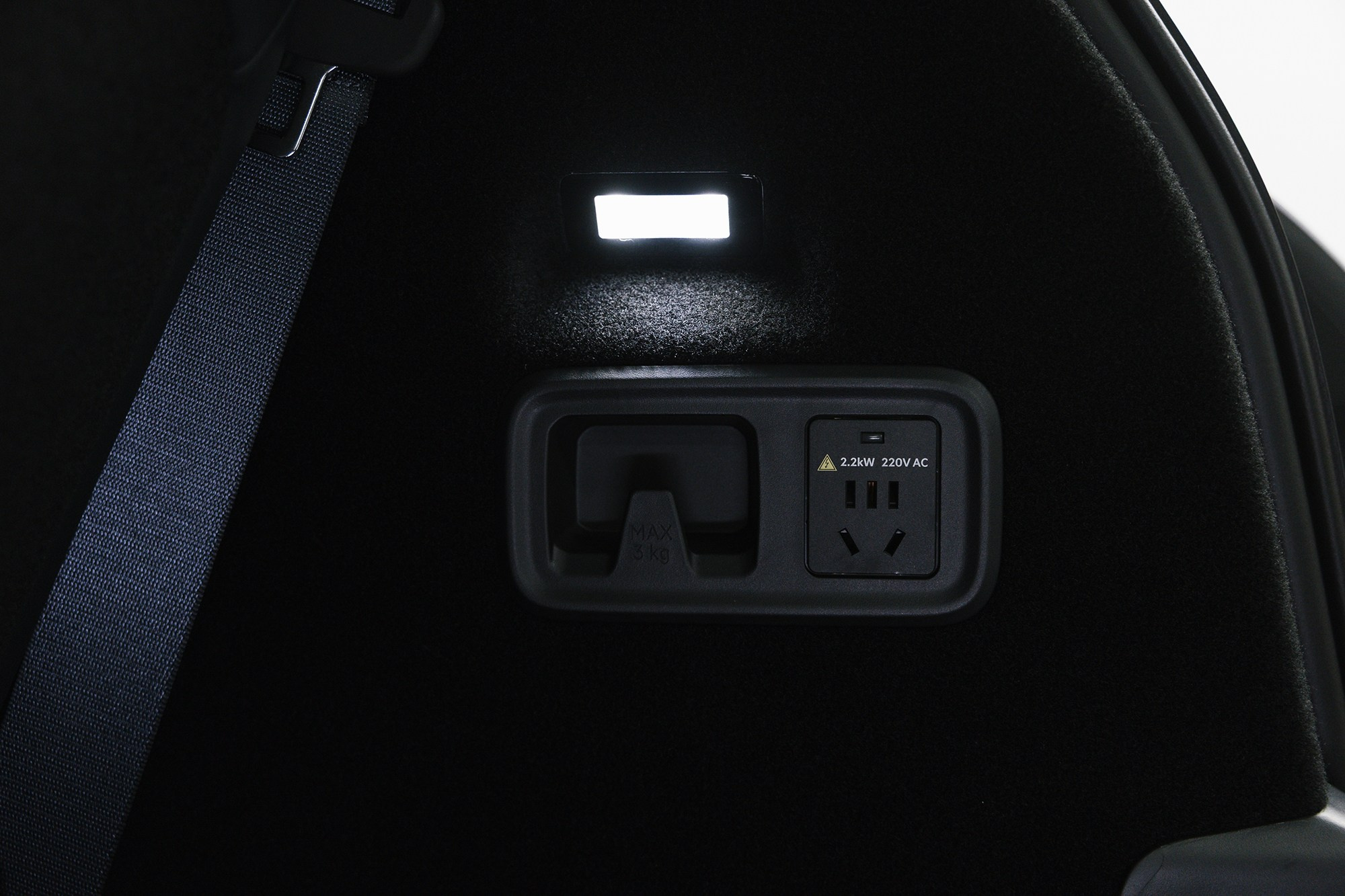 Lynk & Co 900 Ultra 2,0hyb 4WD AT (734 л. с.). Автосалон «Х-Авто»