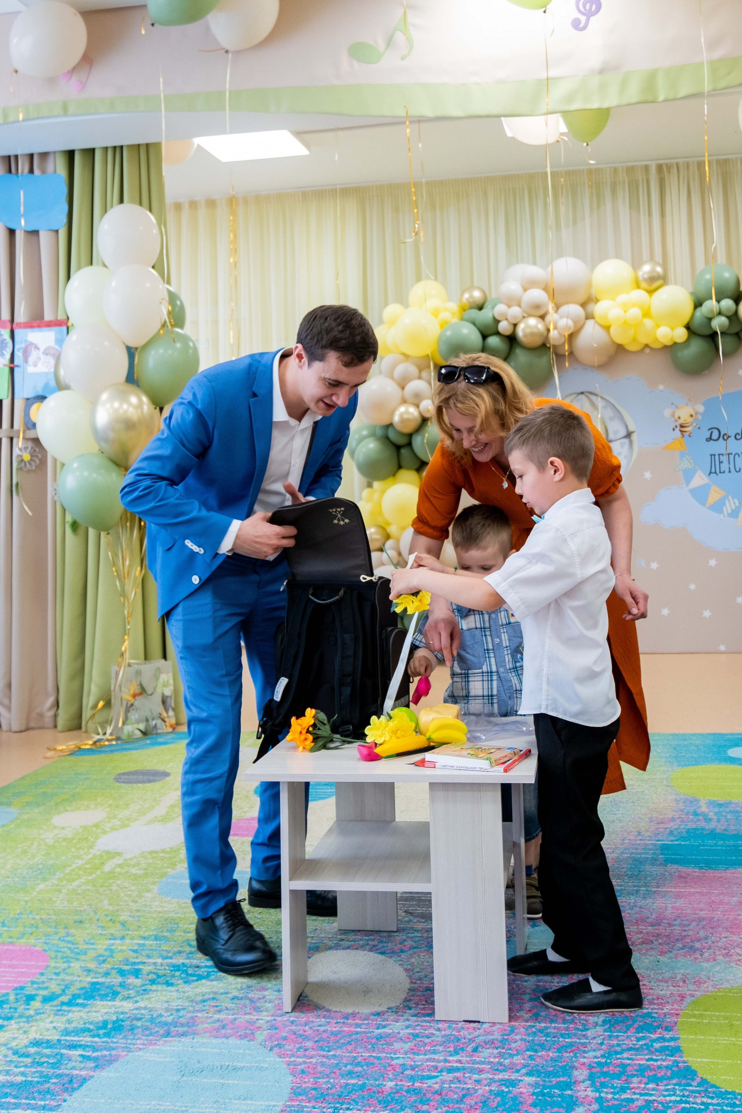 Выпускной. Профессиональный фотограф в Москве и Одинцово Родика Архип