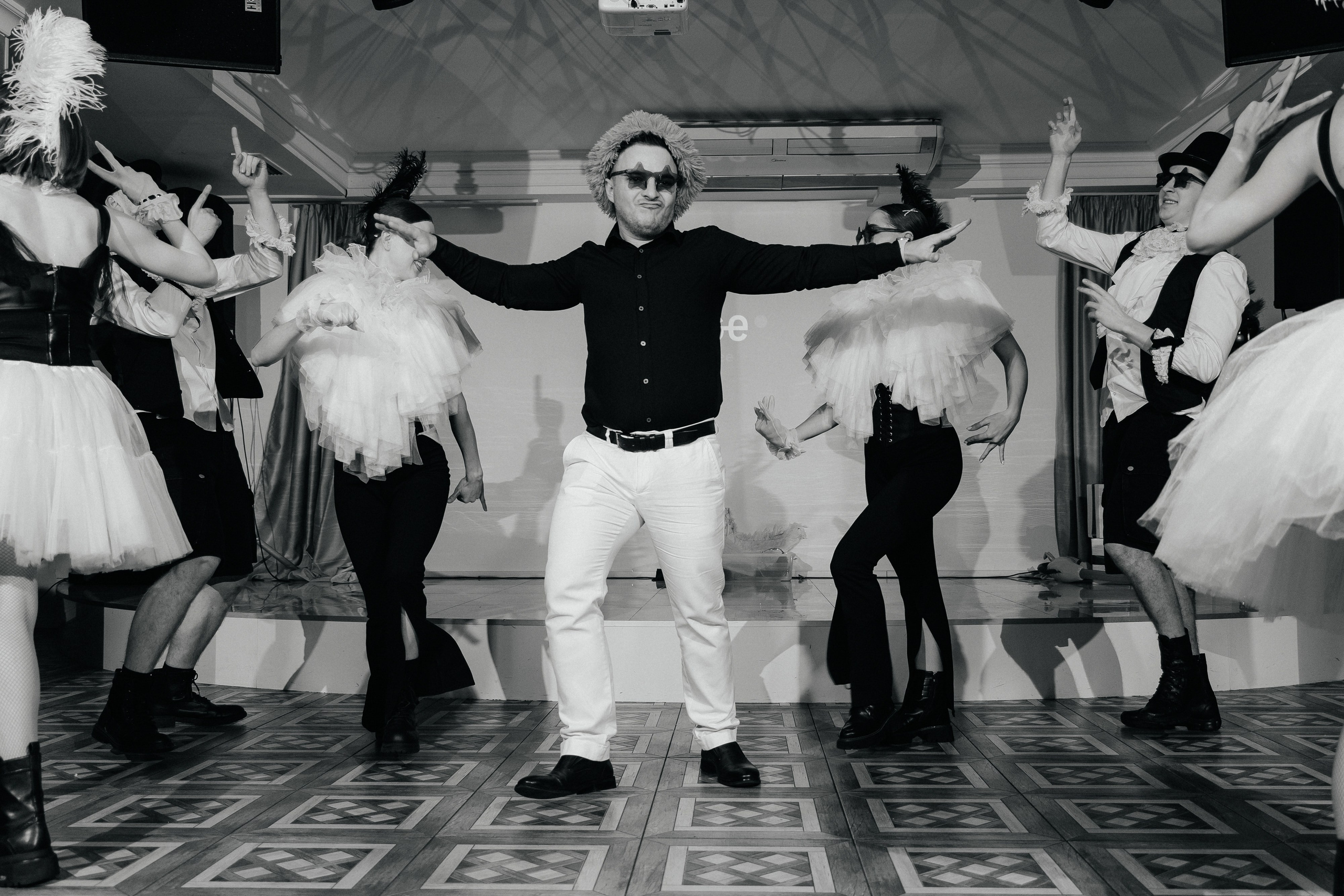 Корпоративная фотосъемка для кафе GARAGE | Новый год 2025 | Минск. Свадебный фотограф в Минске/Беларуси Сергей Спиридонов