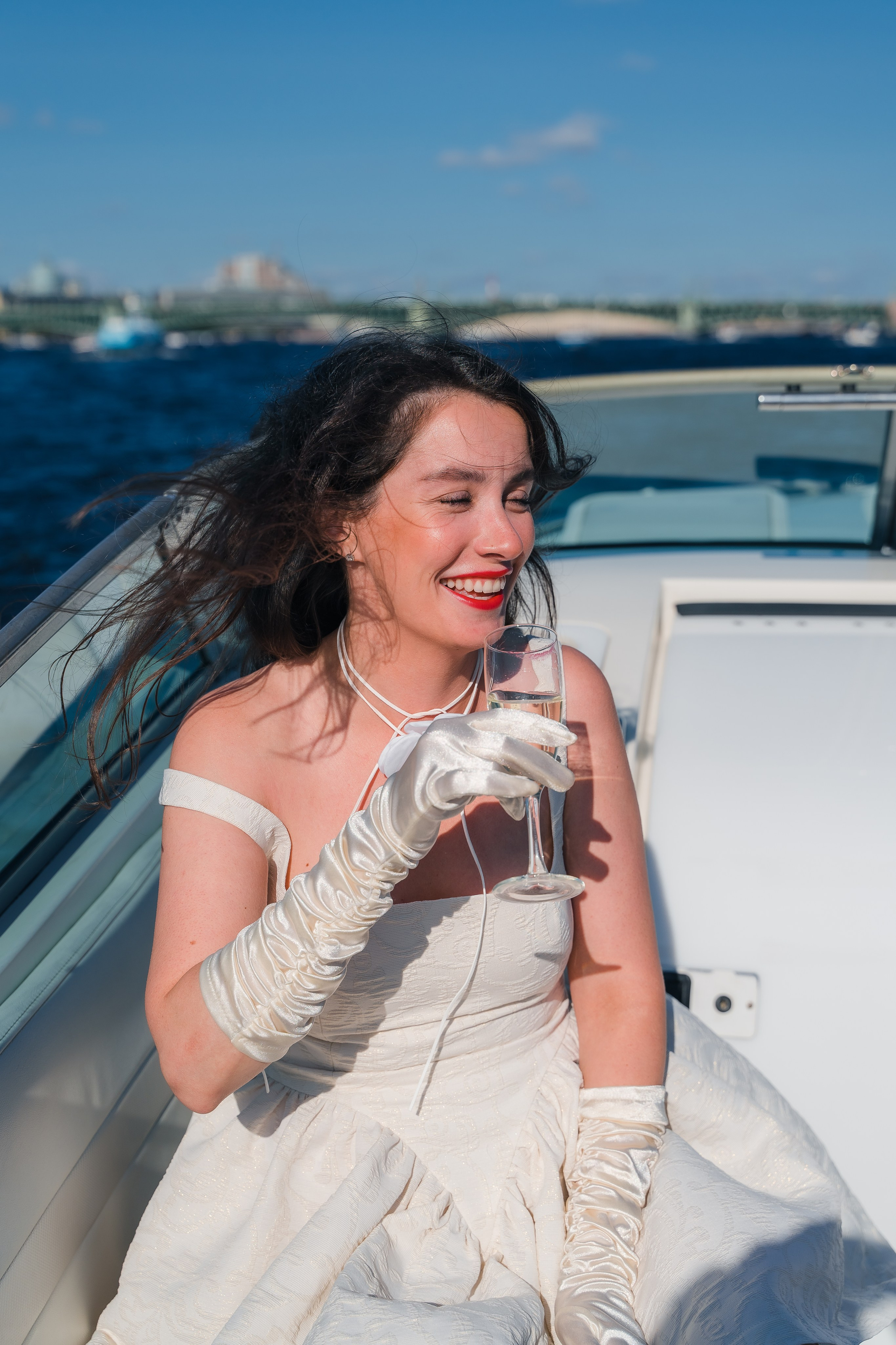 Фотосъемка девичника, встреча девушек, веселые женские портреты