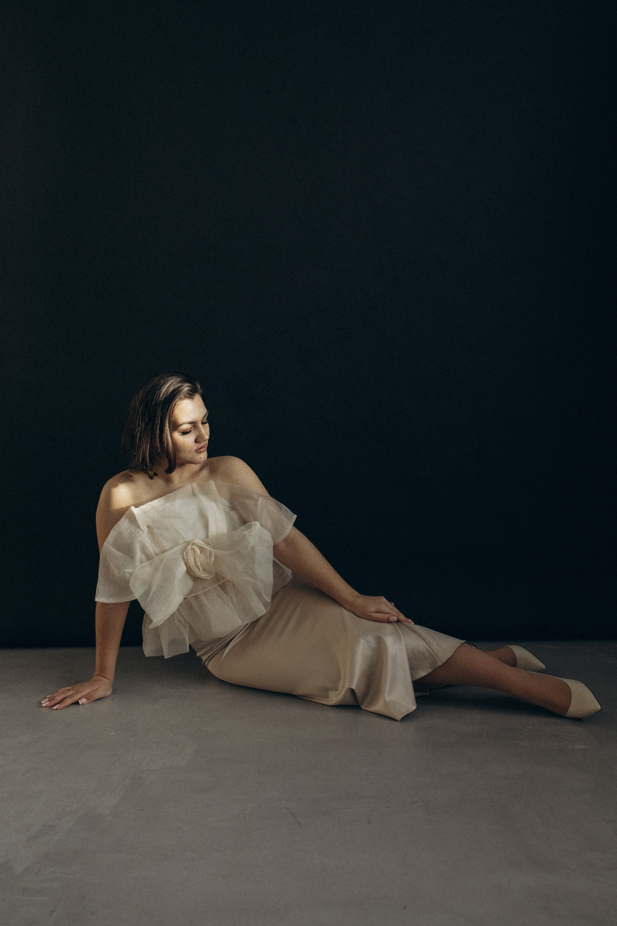 Женский минимализм в студии. Семейный фотограф в Санкт-Петербурге Екатерина Васильева