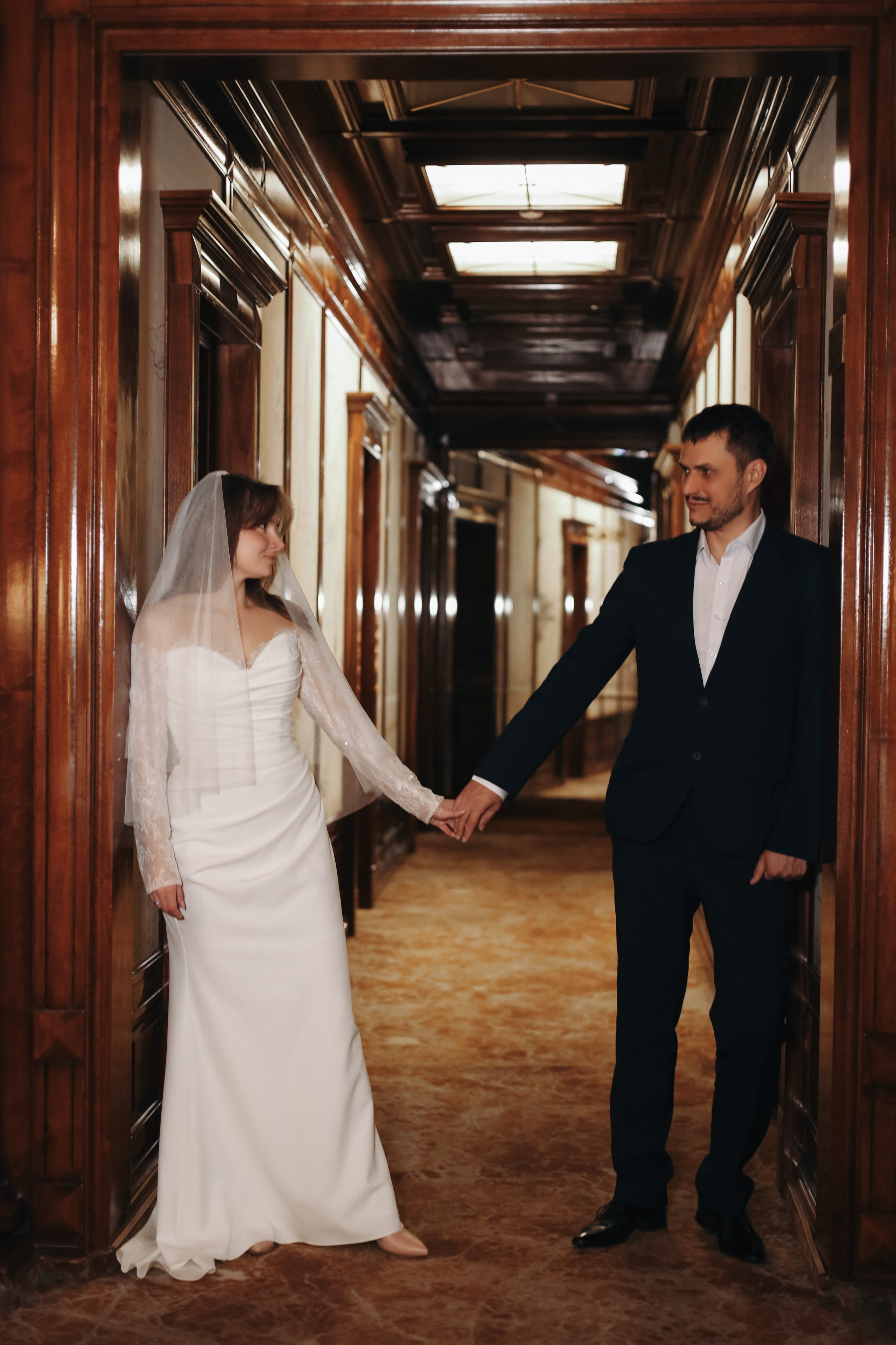 Ира и Денис. Амбассадори + Грибоедовский. Диана Чечель. Свадебный и семейный фотограф в Москве