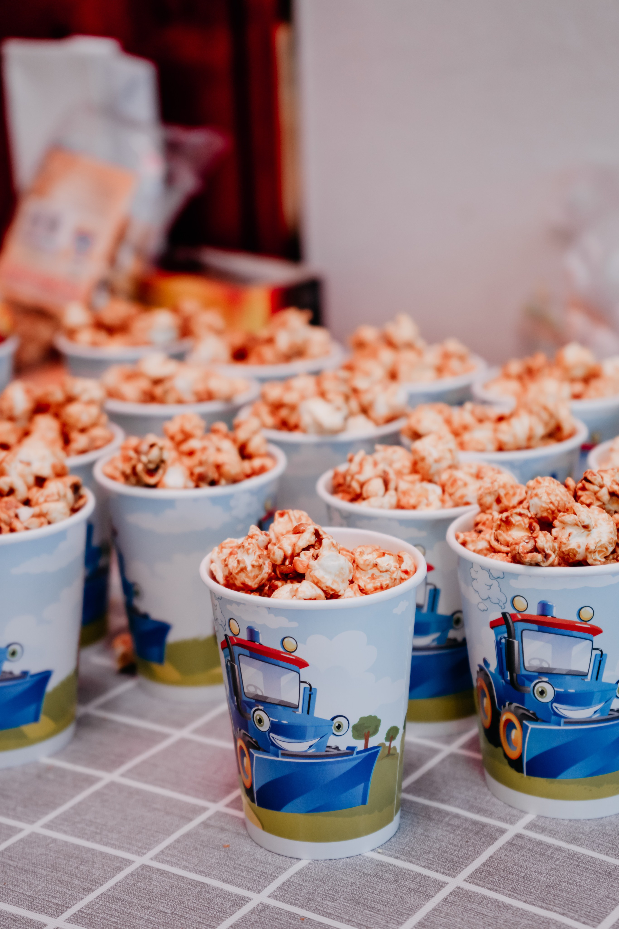 Детский фотограф в Улан-Удэ. сьемка утренников, школьных выпускных и детских праздников. Фотограф в Улан-Удэ. Свадебный фотограф в Улан-Удэ