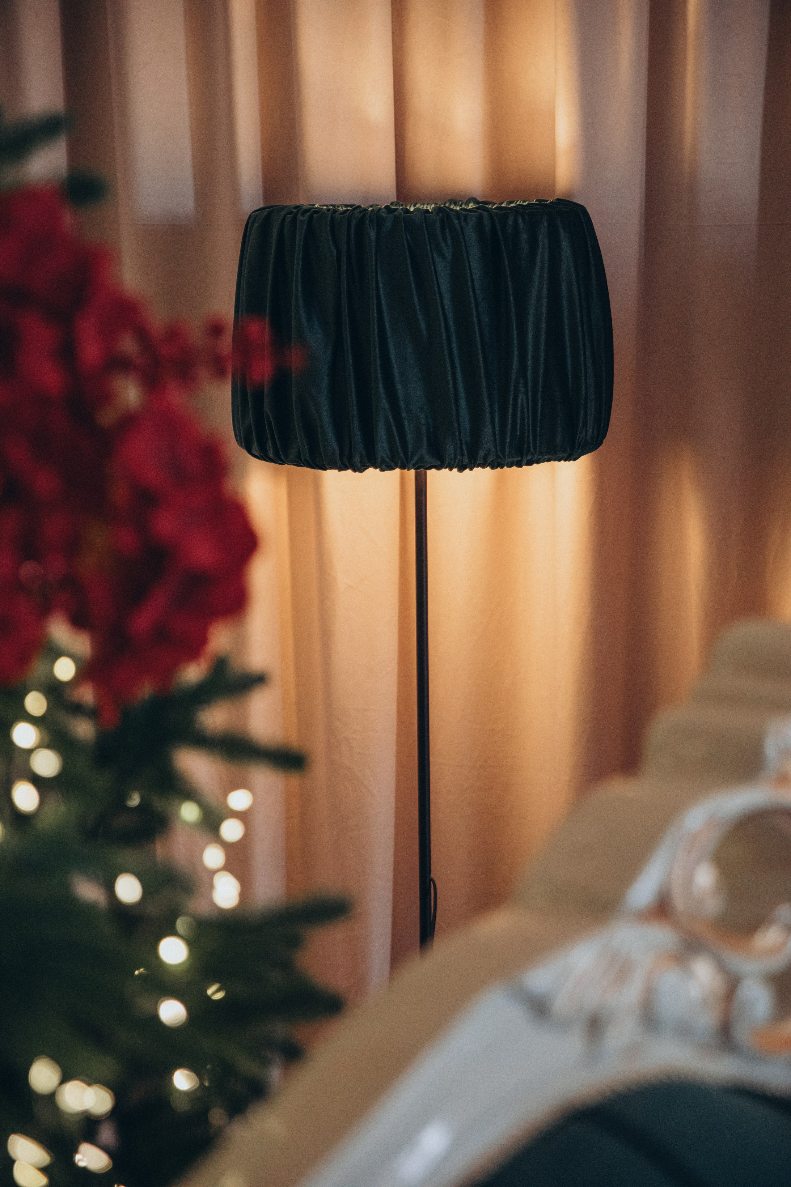 ЗАЛ «Каминная». Фотостудия в Мариуполе «Берлога»