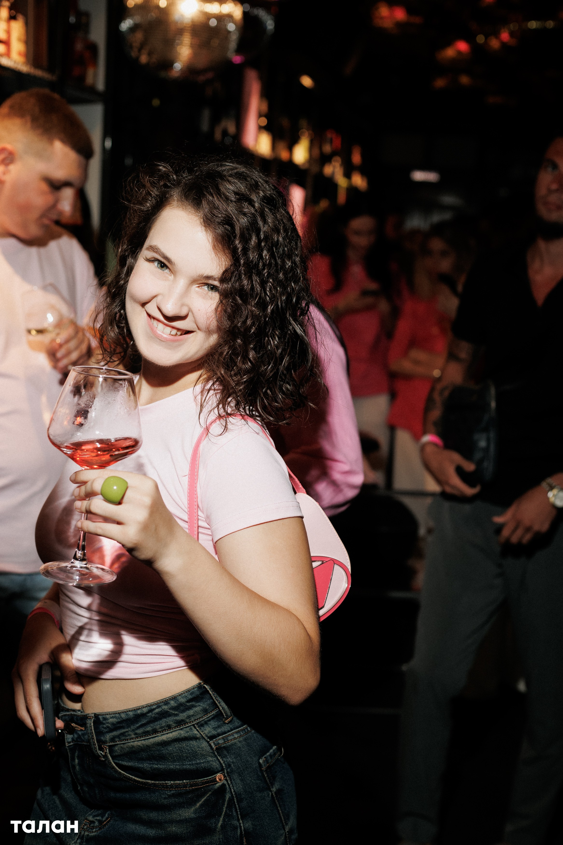 ВИНОТЕКА [бар+магаз] — BIRTHDAY PARTY. СВОИ. ФОТООТЧЕТЫ-СОБЫТИЯ-МЕСТА