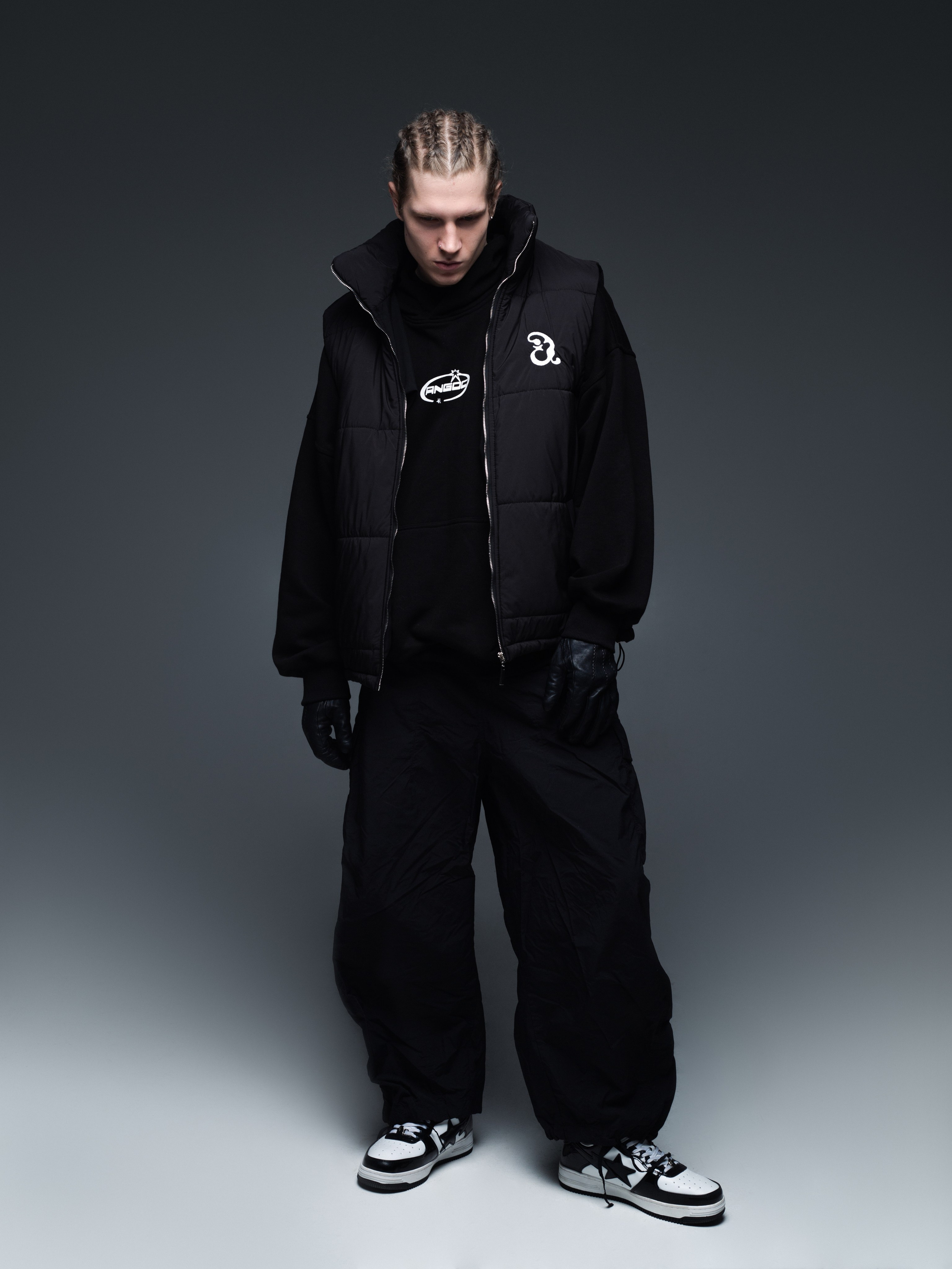 КАТАЛОГ | серый фон. RUNA production — стильные съемки для брендов