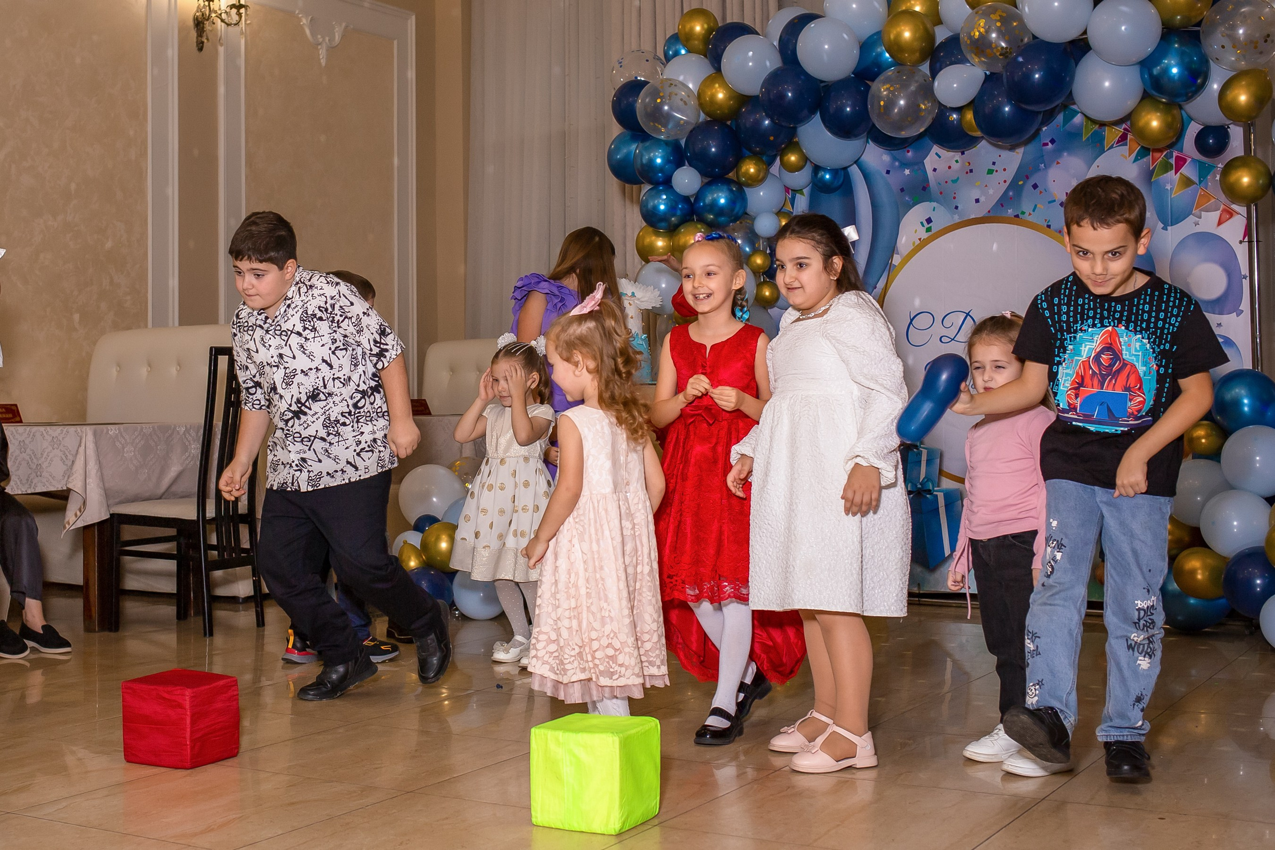 Фотограф на день рождения и юбилей в Сочи и Адлере — Цена репортажа. Фотограф Сочи Адлер. Солькаева Анастасия