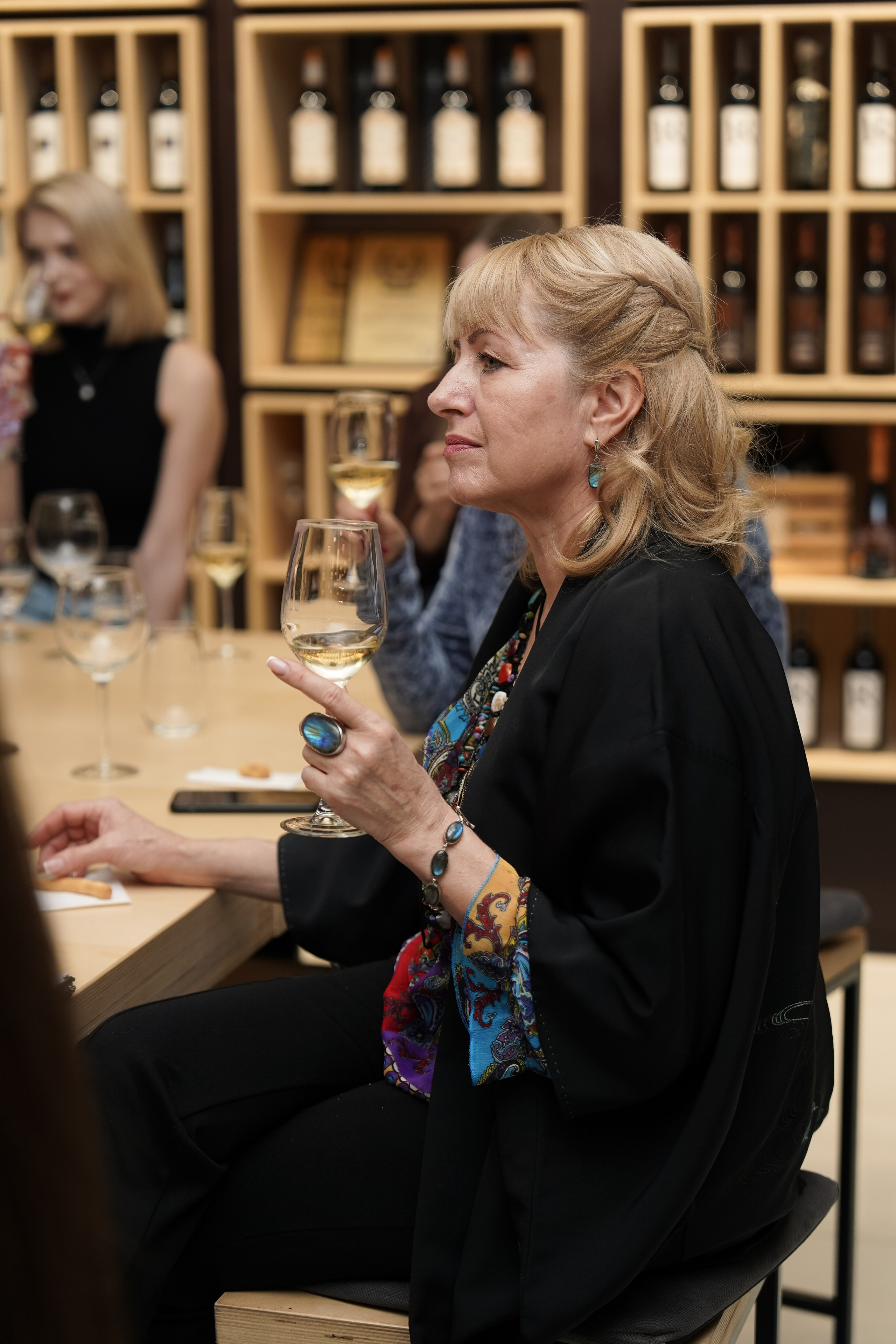 Винный вечер с Неонилой в Chateau Tamagne. Фотограф с психологическим образованием