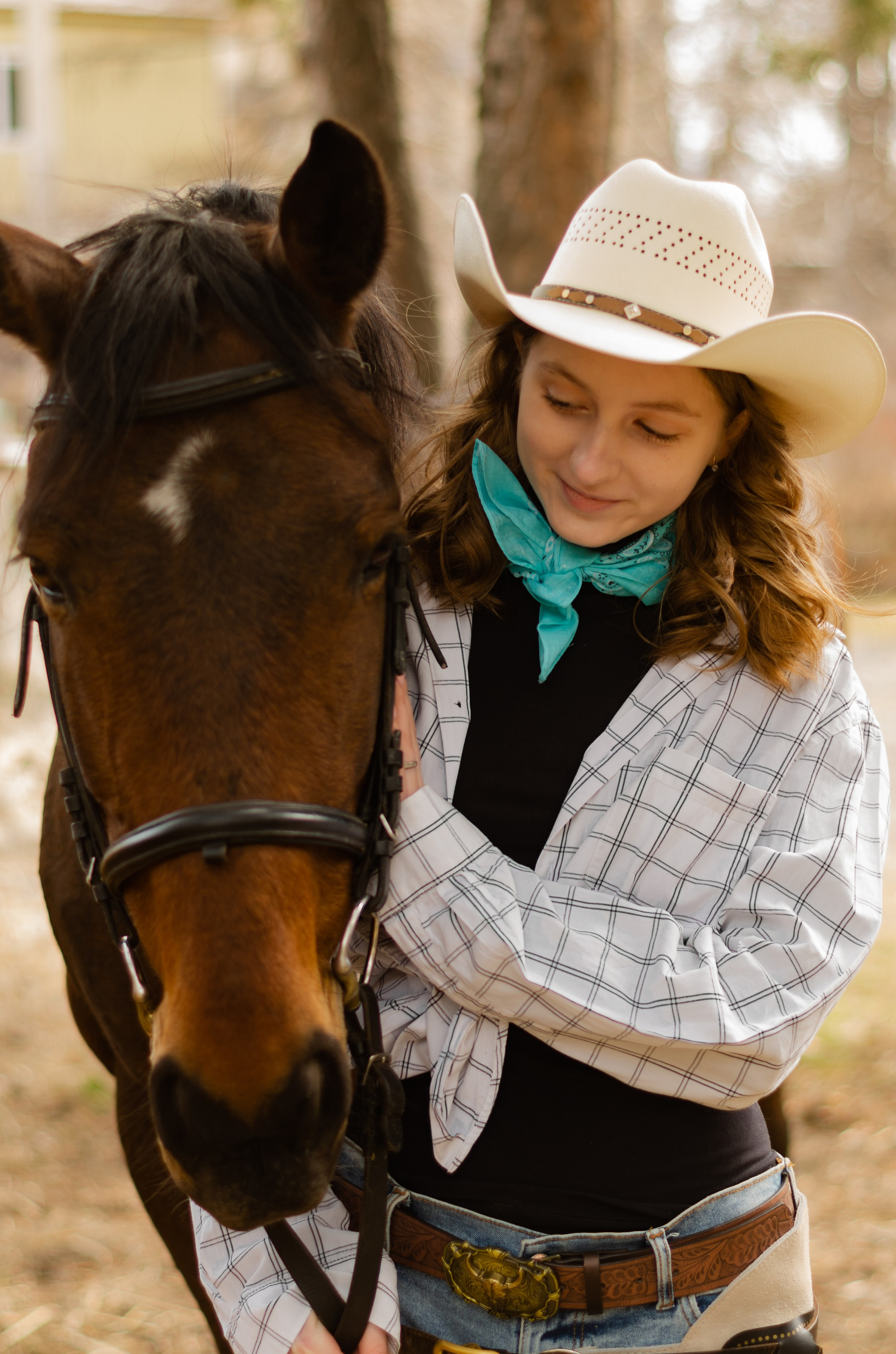 Ковбойская девчонка. Фотограф Марина Доглядная Челябинск фотосессии с лошадьми, мотоциклами