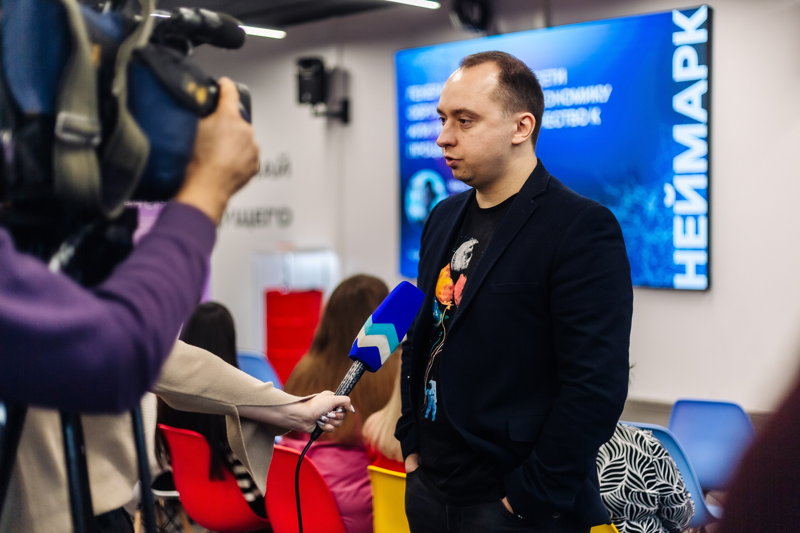 Неймарк. Лекторий. Репортажный и портретный фотограф в Нижнем Новгороде Максим Горшков