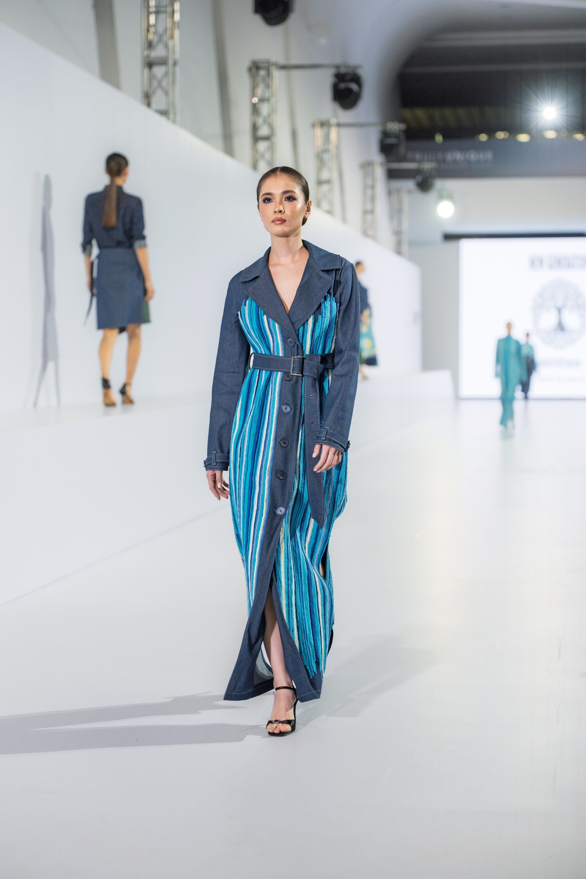 New Generation Elmtree. Сайт Алматинского НЮ АРТ, будуар и фэшн фотографа Дениса Карпенко