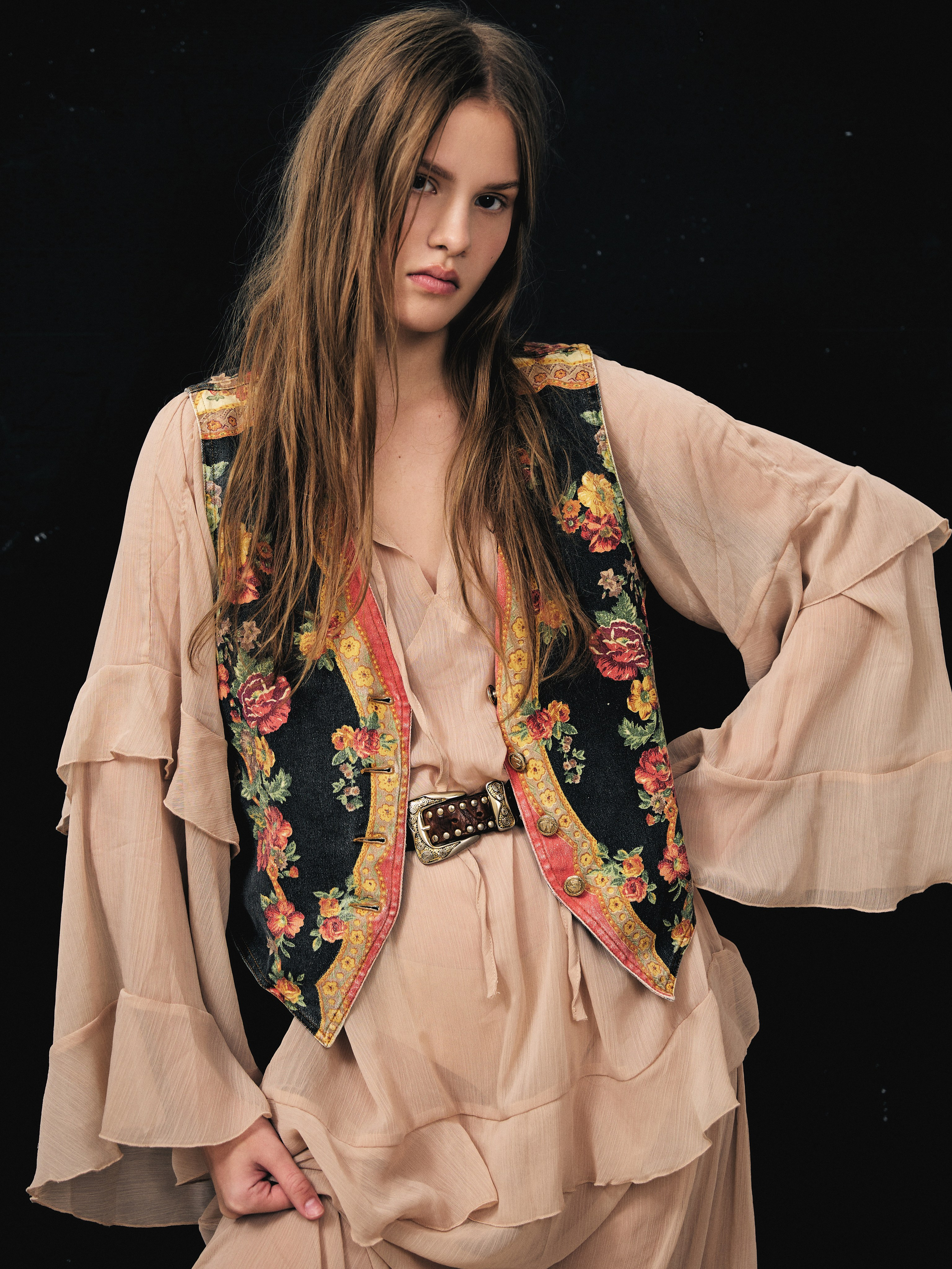 Lookbook. Фотограф в Москве и Сургуте Алла Лесовая. Снимаю каталог для брендов и индивидуальные портреты для людей