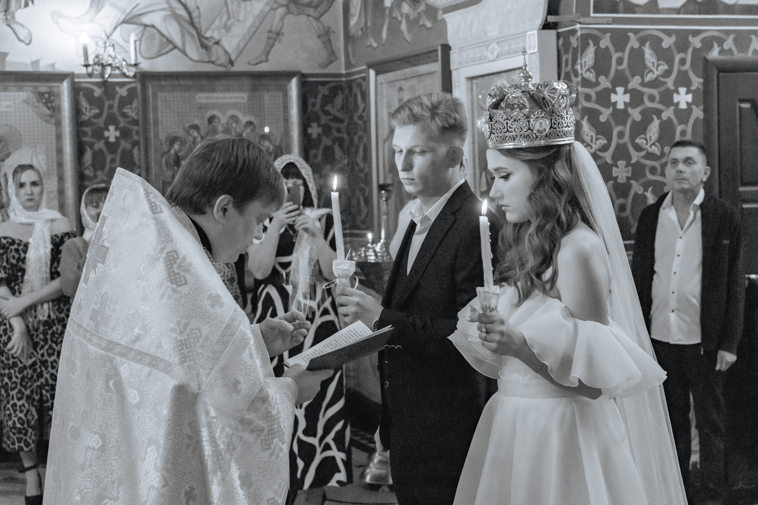 Церковь. Профессиональный фотограф и видеооператор