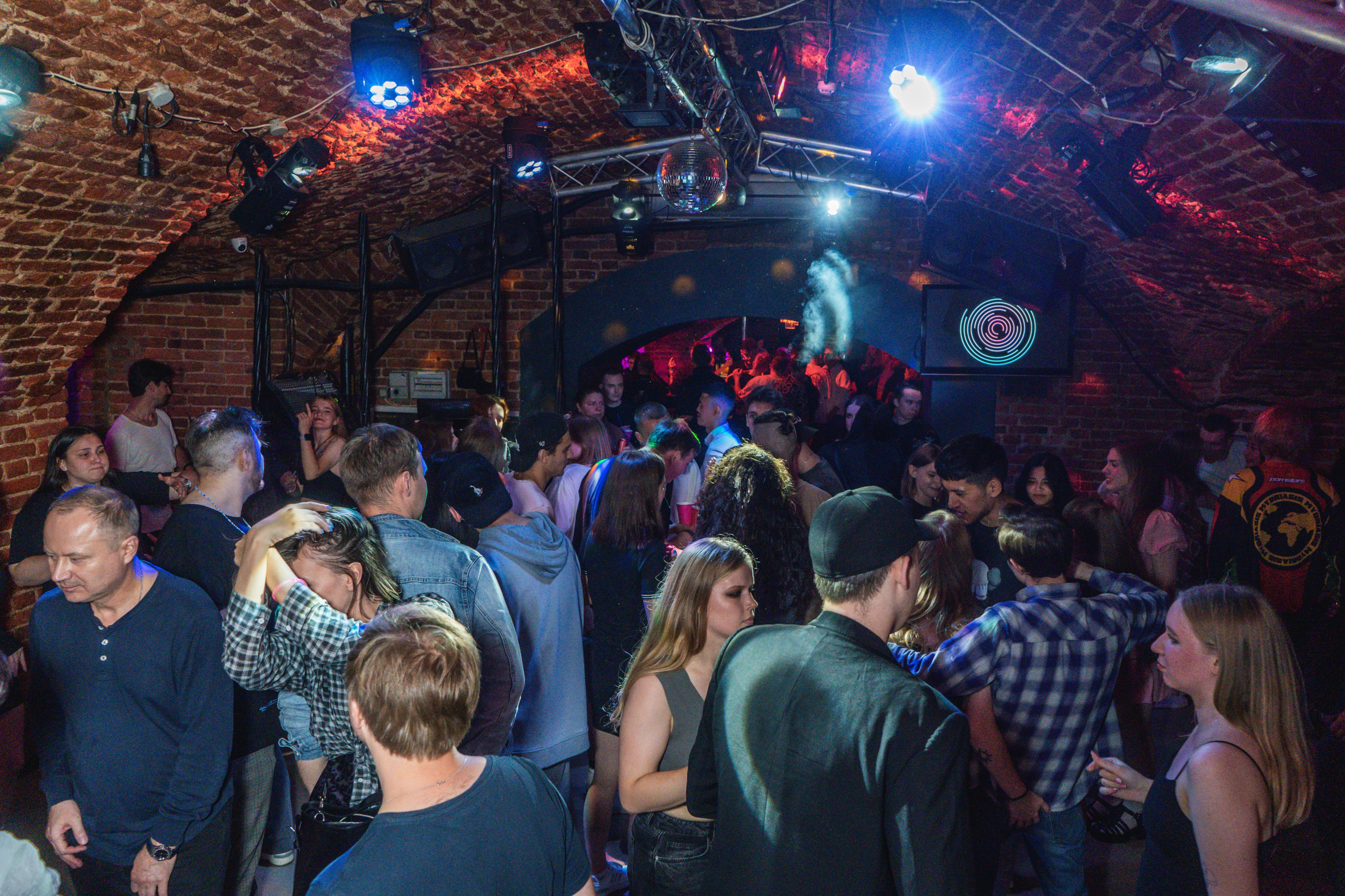 Вечеринки. Фотограф в Санкт-Петербурге CHASOVPHOTO