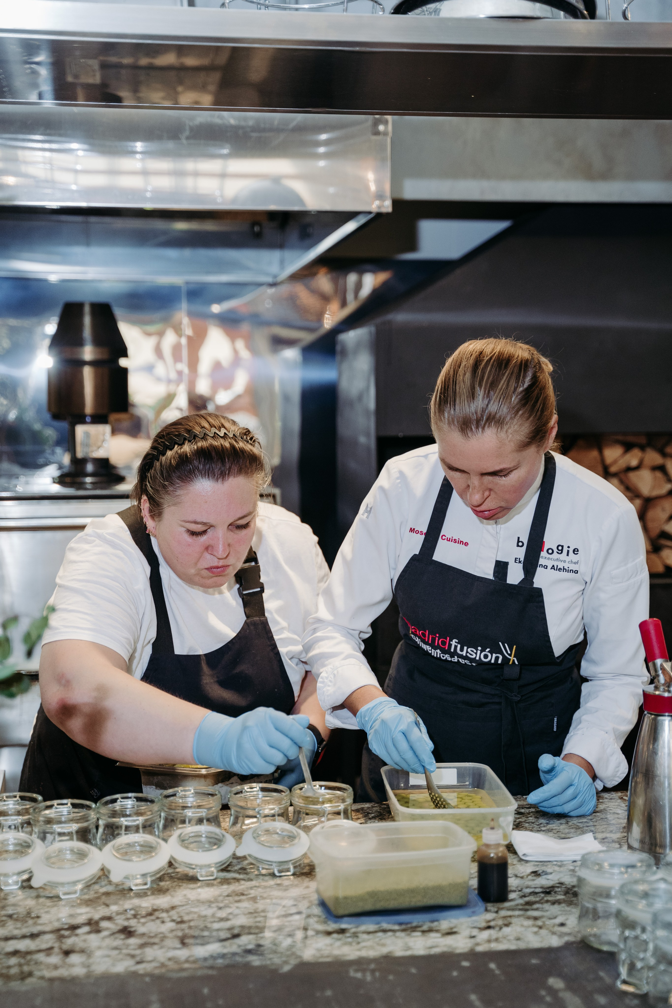 Открытый ужин с Mishlen Шеф Поварами. Репортажный и свадебный фотограф в Москве Рая Небогатова