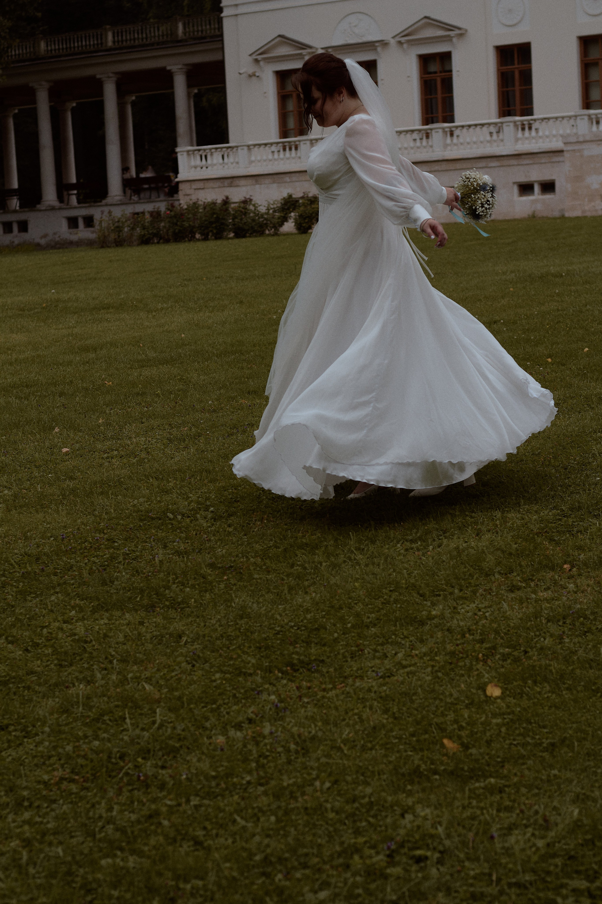 Юлия и Антон. Усадьба Остафьево. Фотограф лавстори Москва/МО Приятелева Ангелина