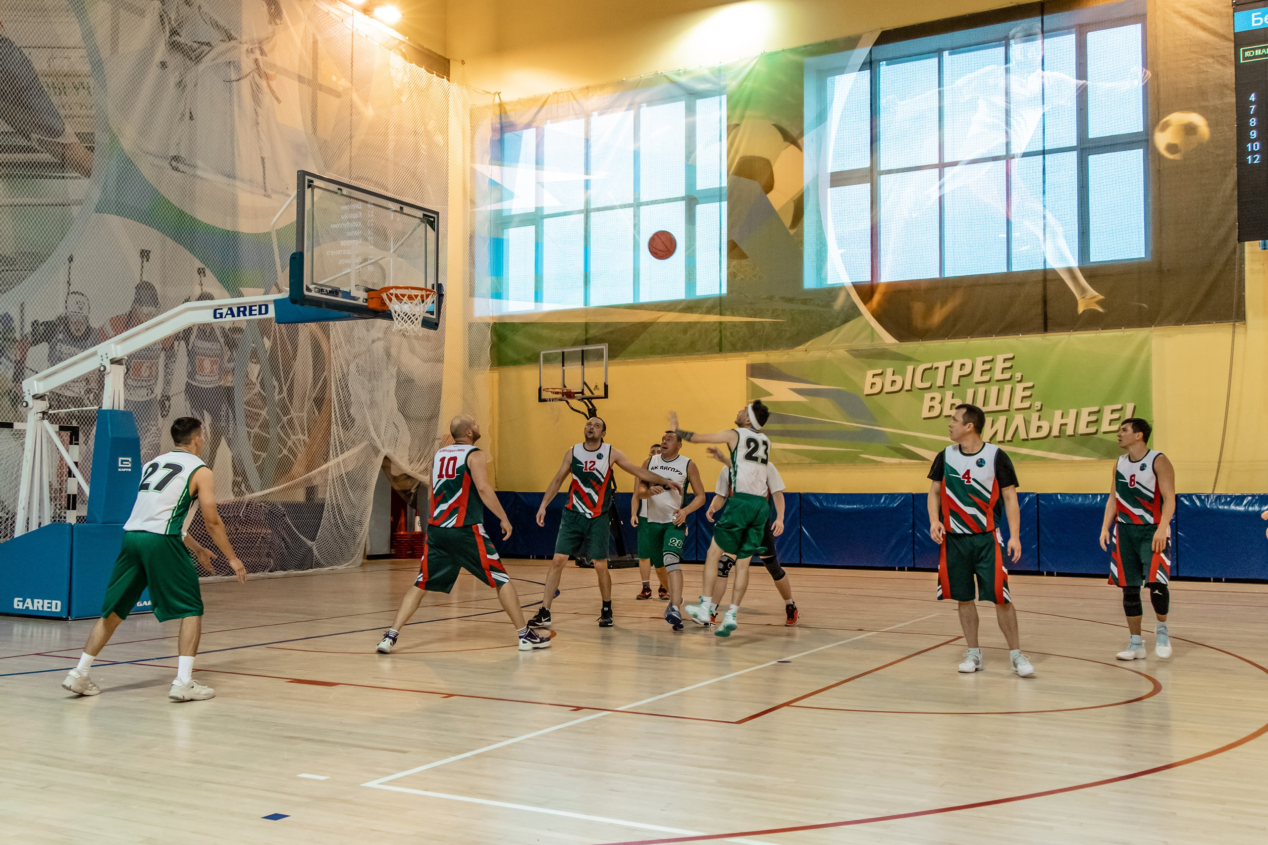 Соревнования по баскетболу в рамках городской спартакиады. Фотограф в Губкинском | Александра Артамонова