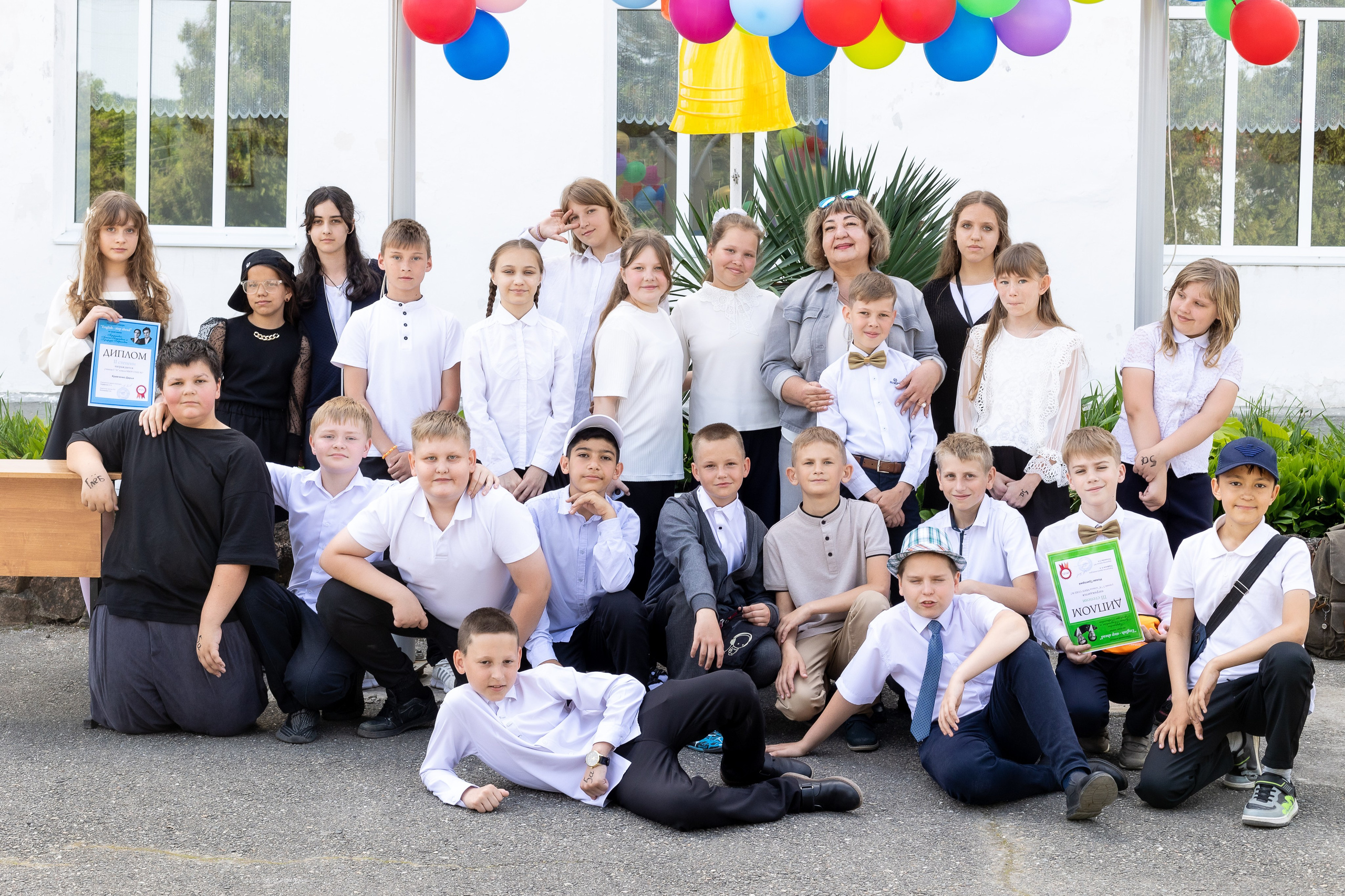 Последний звонок. Выпускные альбомы Майкоп, Краснодар Елена Золотарева