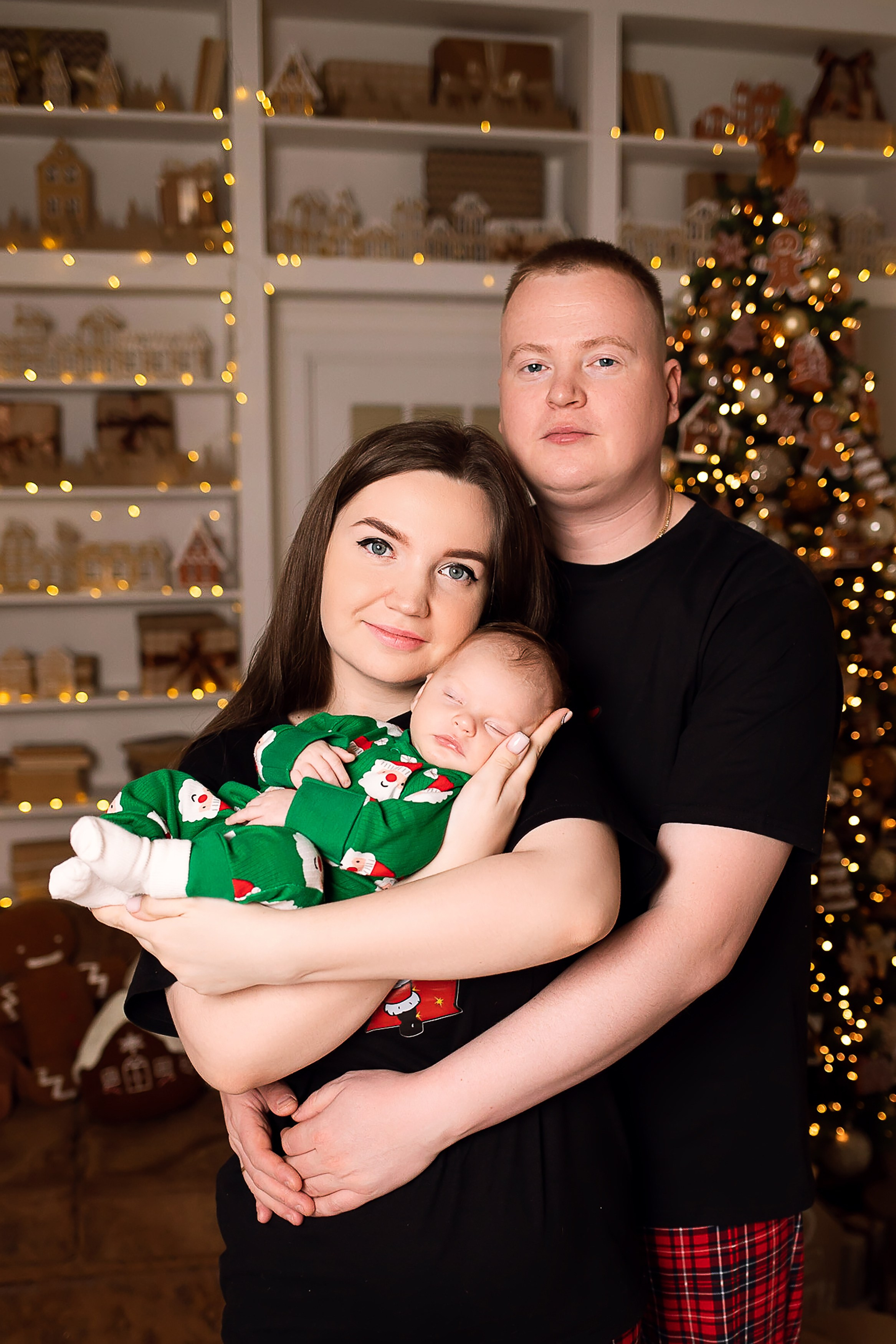 Семейная фотосессия в студии. Фотограф новорожденных в Новосибирске