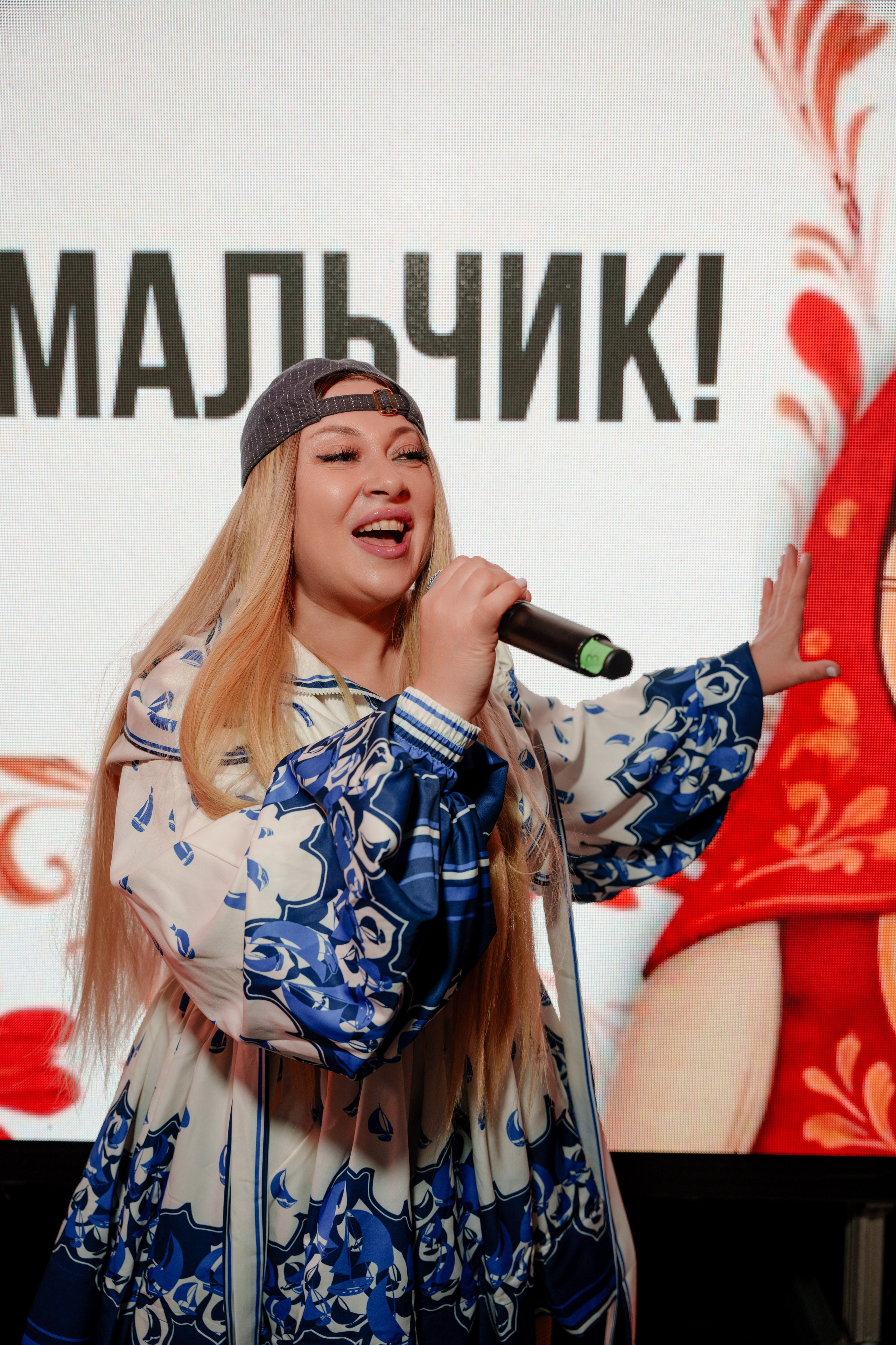 Репортажный фотограф на гендер пати в славянском стиле в Москве. Репортажный фотограф Москва Сергей Дружинин