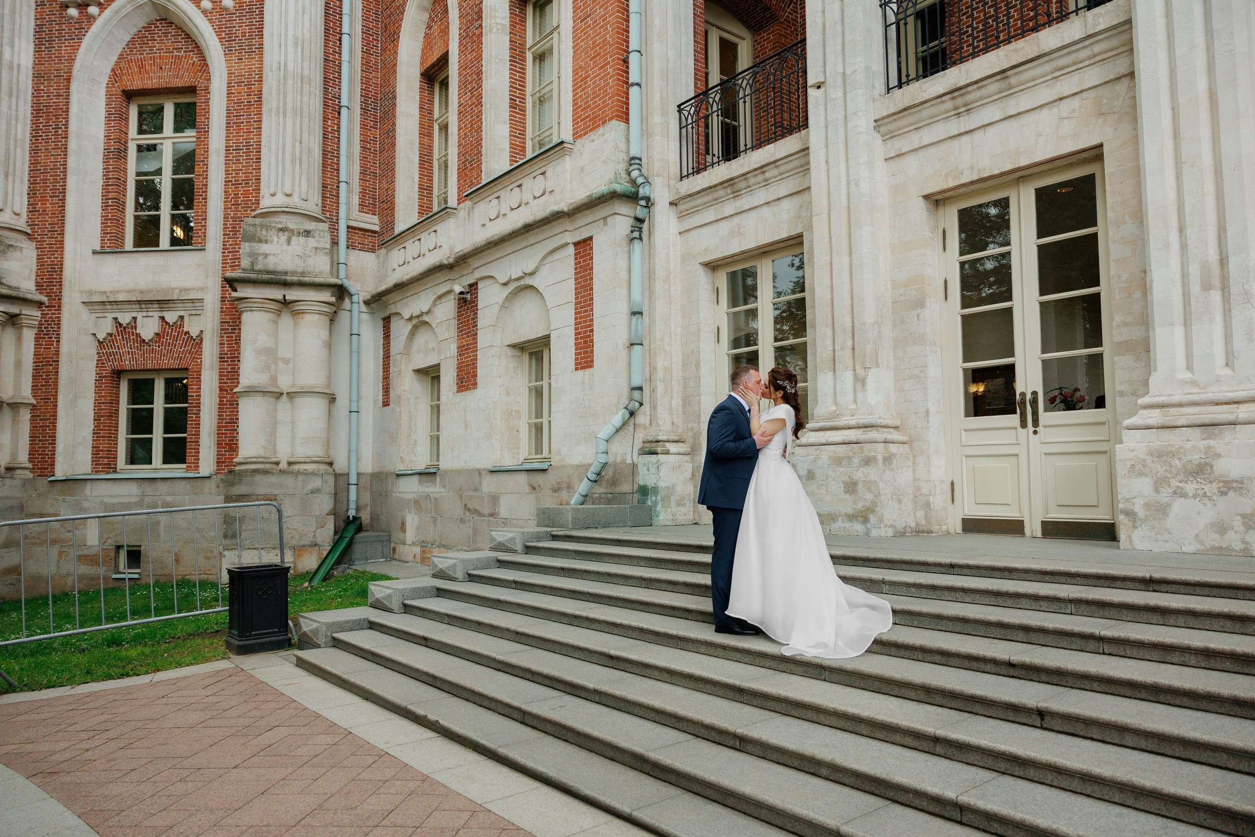 Свадебная фотосессия в Царицыно. Свадебная съёмка в Москве
