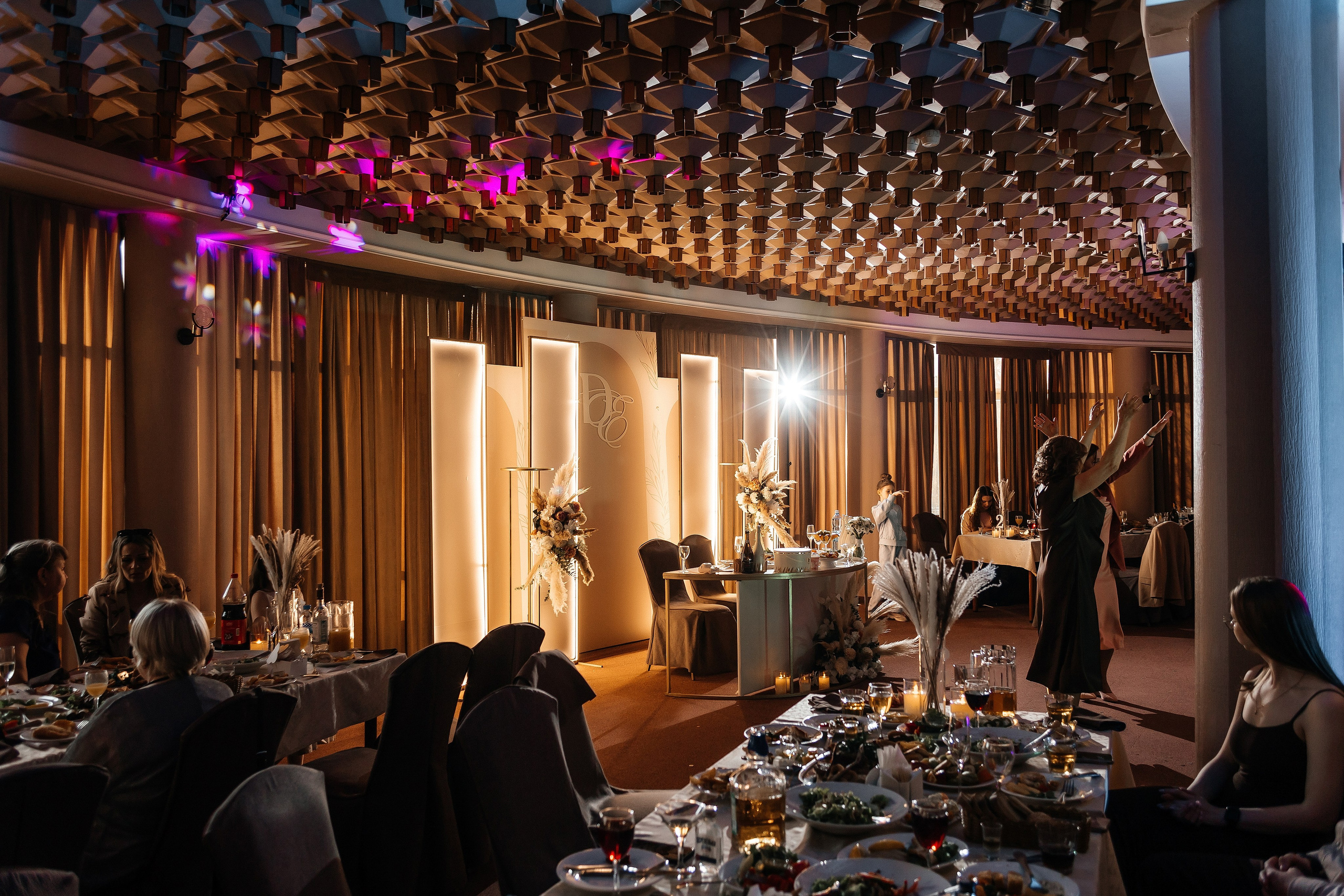 Евгения & Данил | 25.04.25. Свадебный и семейный фотограф в Омске Евгения Хакимова