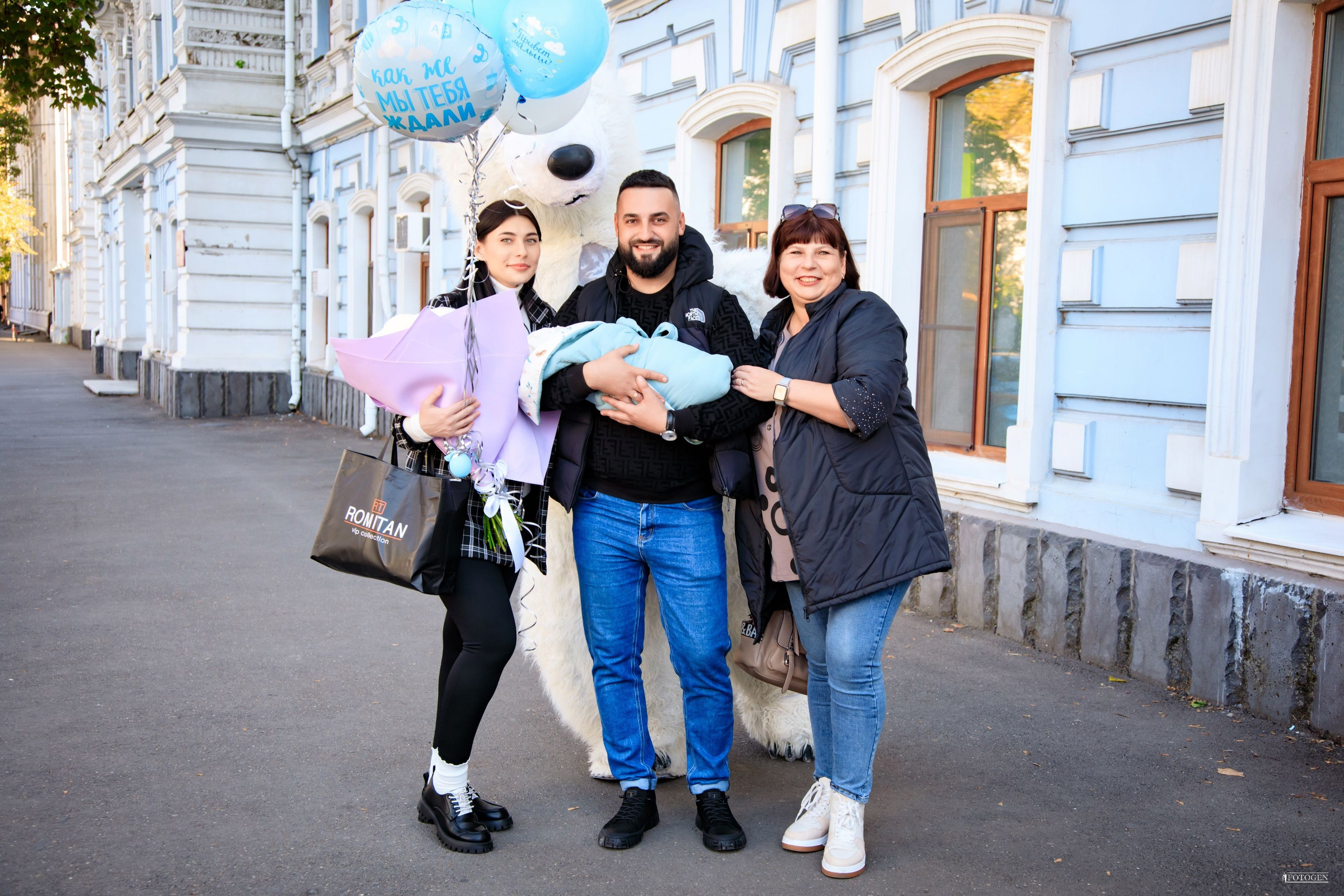 Фотосессия выписки из роддома в Краснодаре | Портфолио Fotogen. Интерьерная фотостудия FOTOGEN г. Краснодар