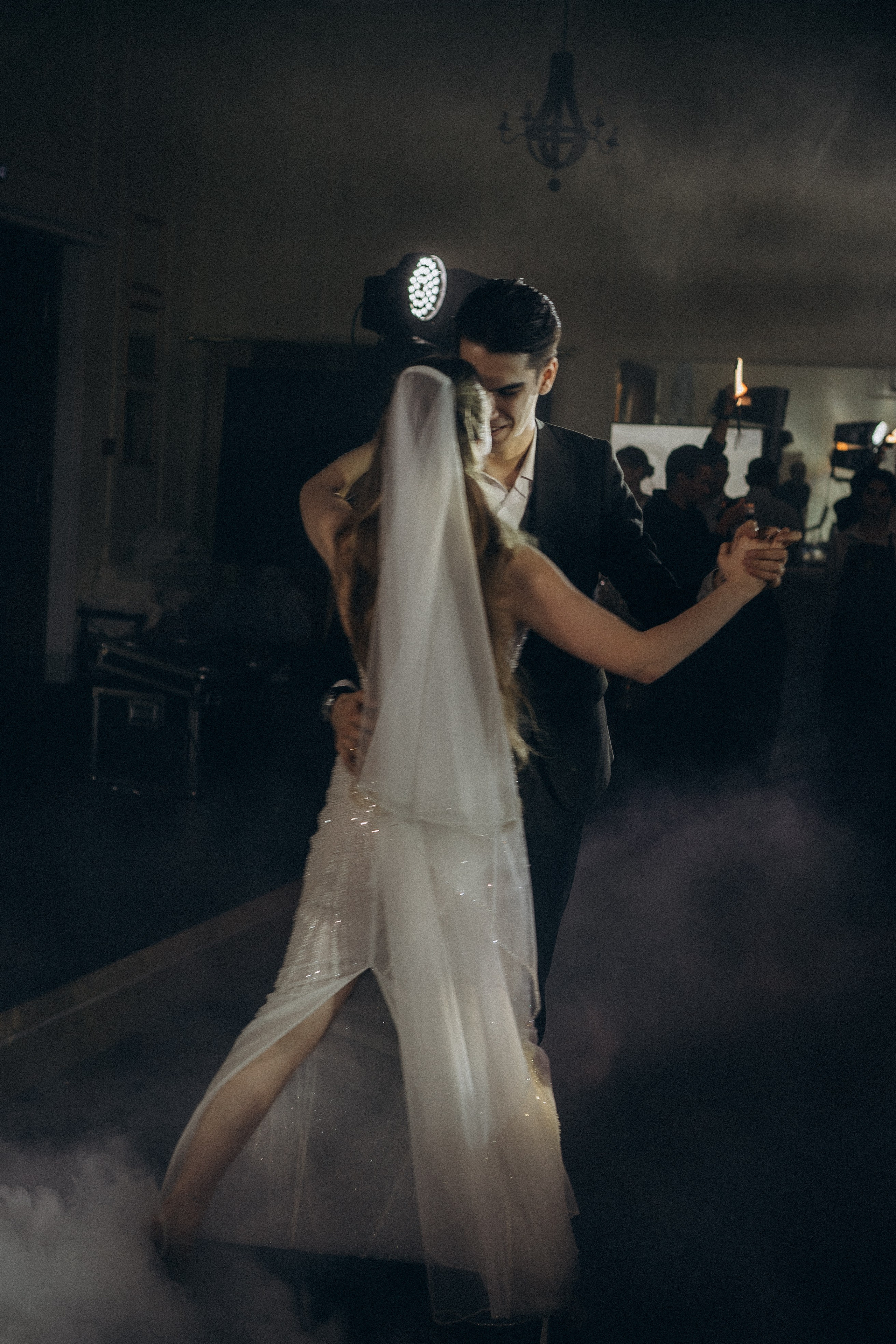 СВАДЕБНАЯ СЬЕМКА СБОРОВ В ОТЕЛЕ И ВЫЕЗД НА ЦЕРЕМОНИЮ (СНЯТО В СИБИРЕ В НИЖНЕВАРТОВСКЕ). Профессиональный фотограф, Санкт-Петербург — Виктория Богомолова