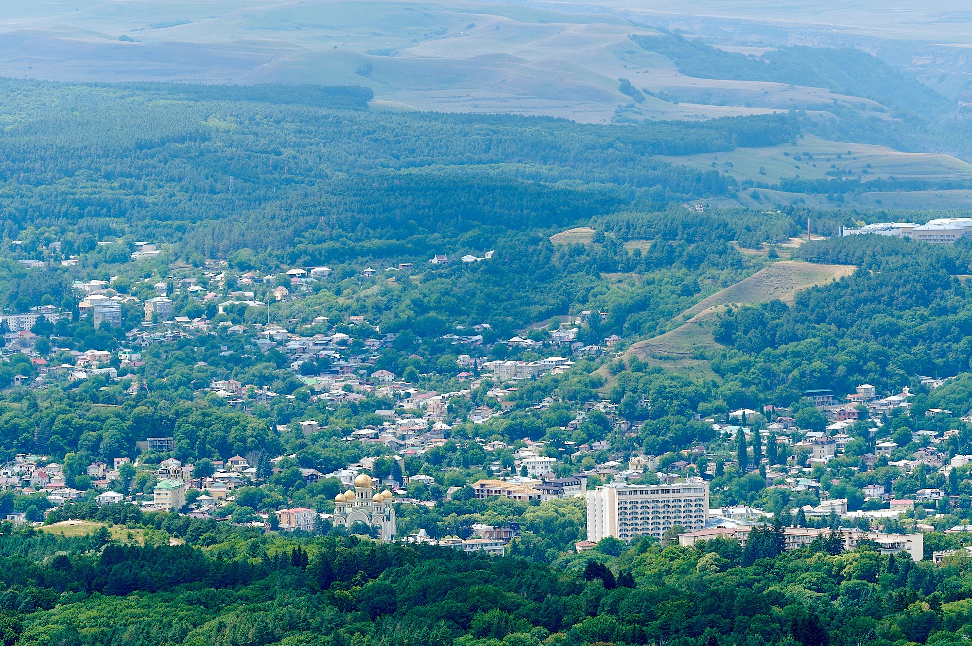 Кисловодск, Россия. Август 2024. Фотографии отовсюду и обо всем
