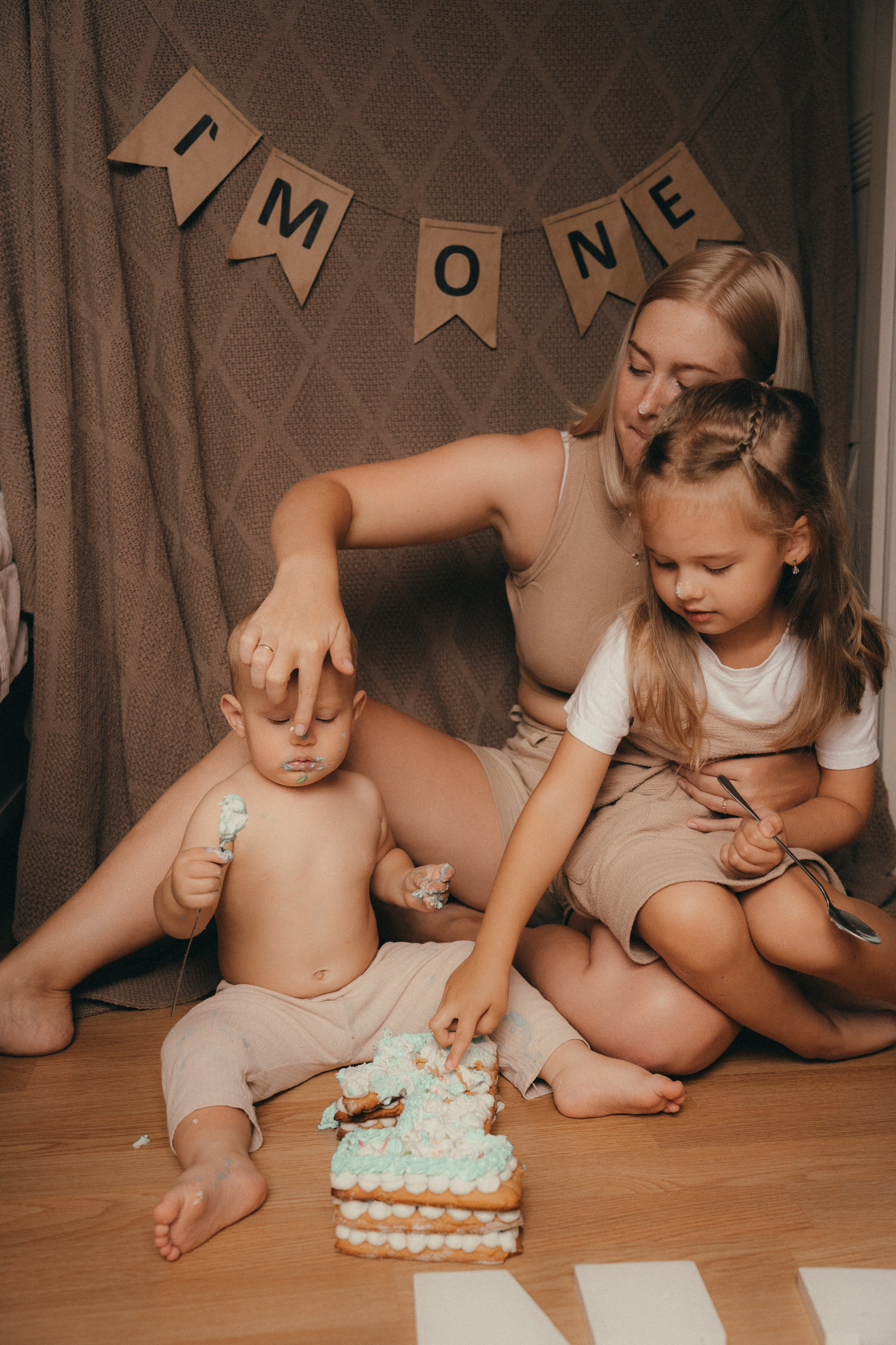 Настя, Саша и Гриша. Семейный фотограф • Домашние съемки в Нижнем Новгороде