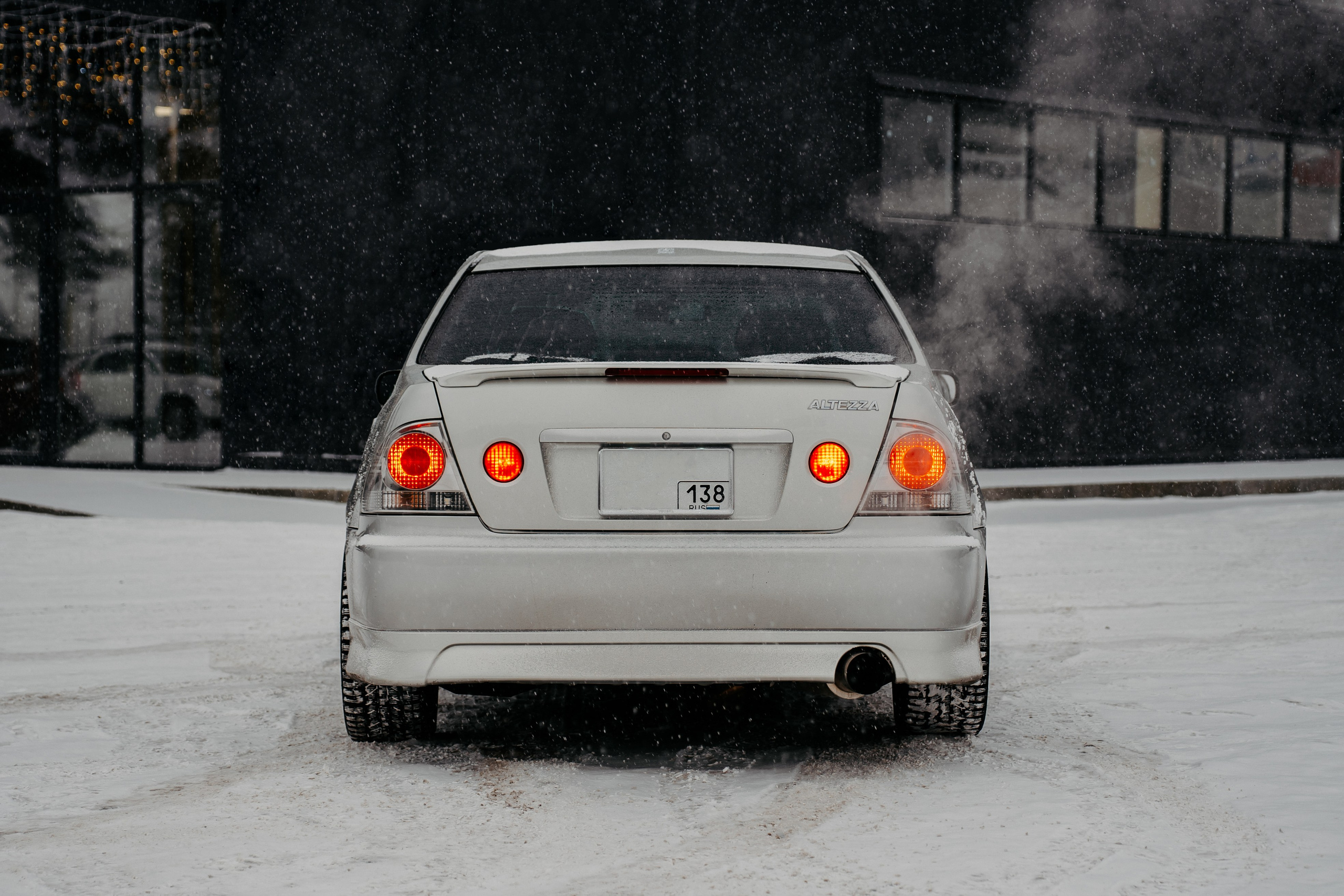 Toyota Altezza. Фотограф, видеограф и пилот дрона на Байкале