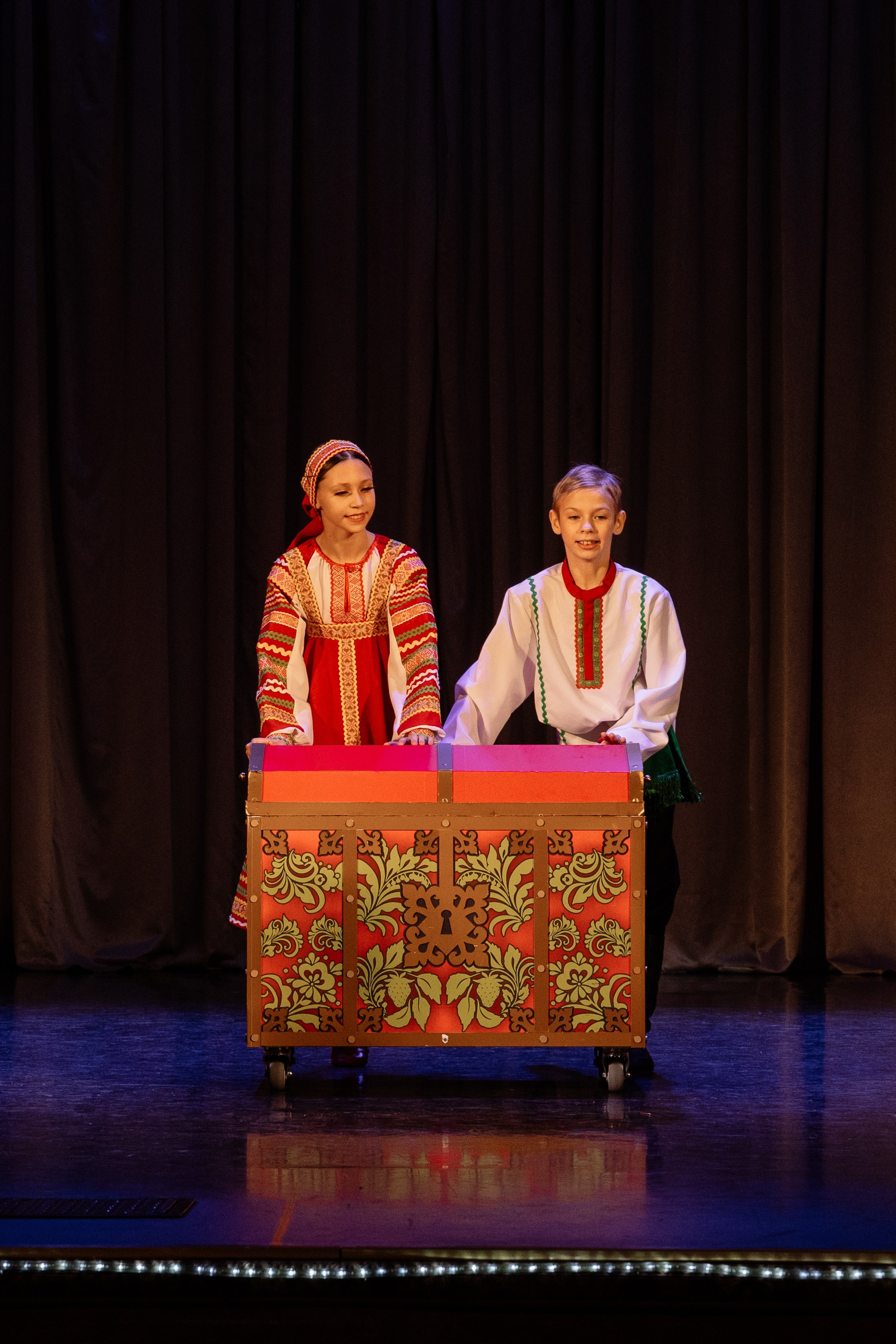 Сибирские узоры ДК Ефремова. Фотограф Юлия Мальцева