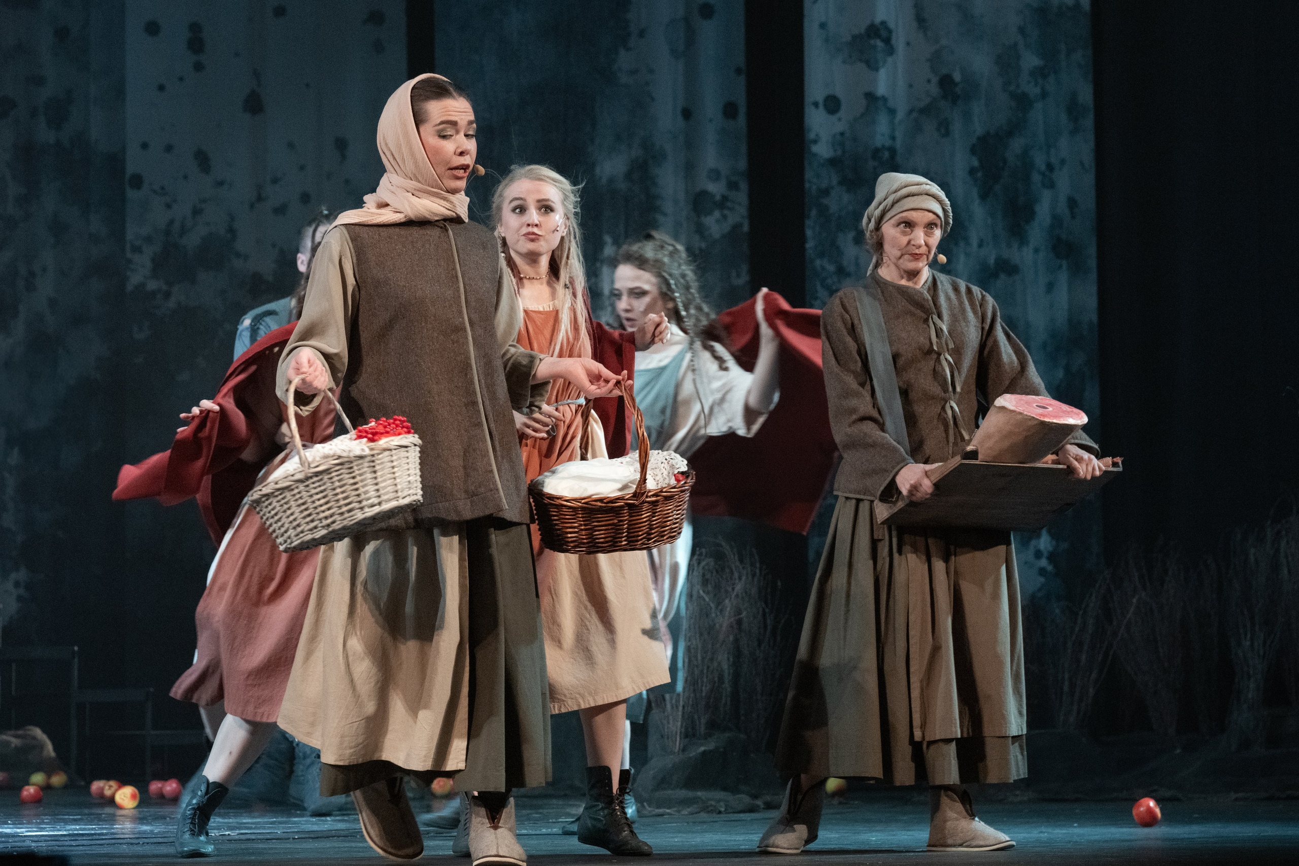 Алтайский молодёжный театр: Яга. Сайт фотографа Сергея Абрамова