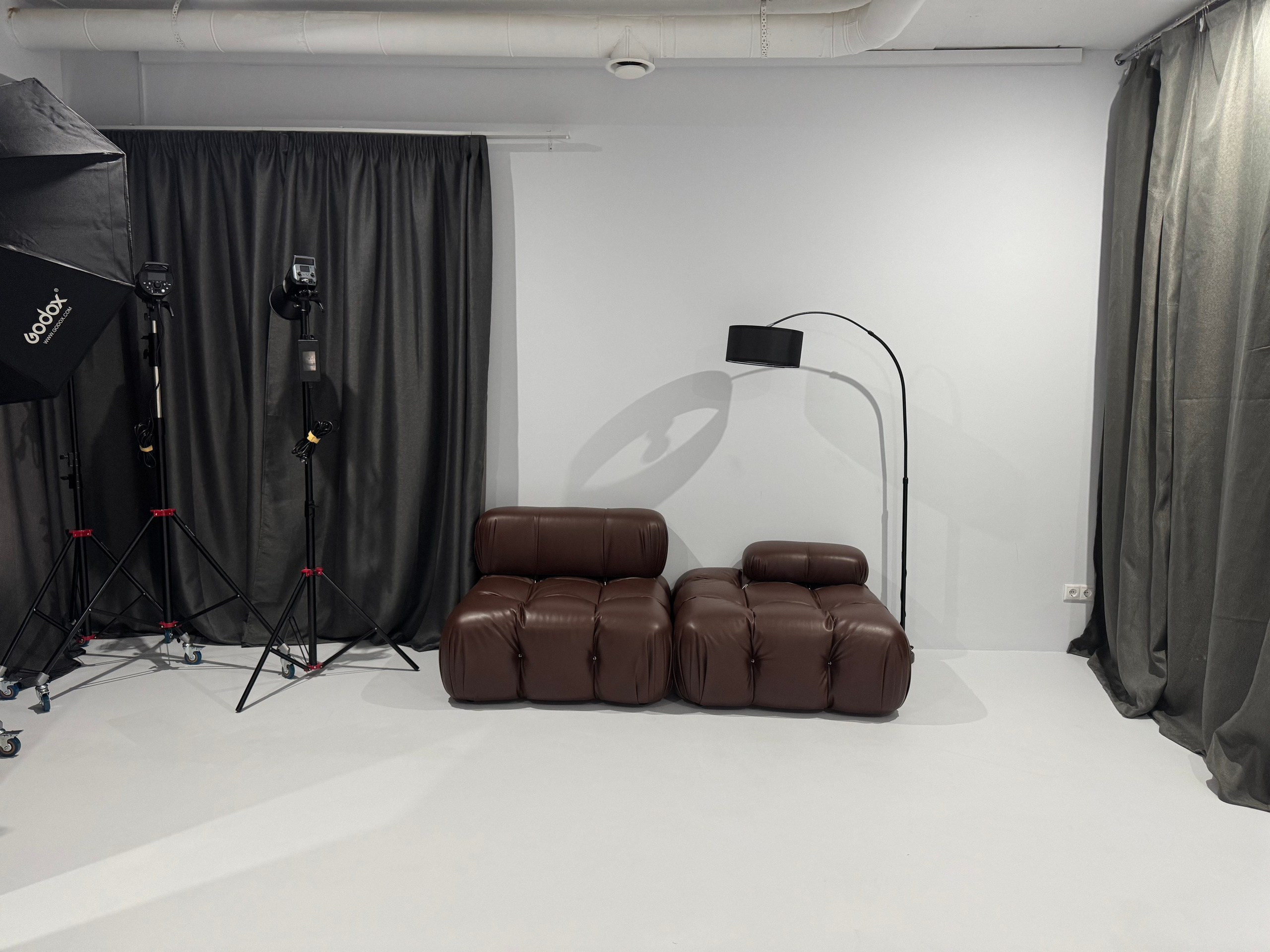 Аренда фотостудии в Уфе| Зал № 1 с естественным светом | LINZA PHOTO. Аренда фотостудии в Уфе | LINZA Photo — 2 зала с оборудованием