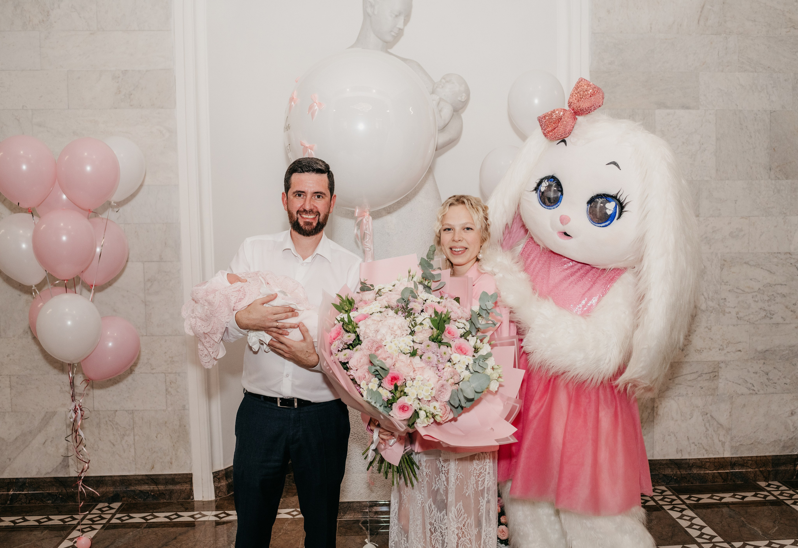 Выписка Мии. Фотограф на выписку из роддома в Москве и МО