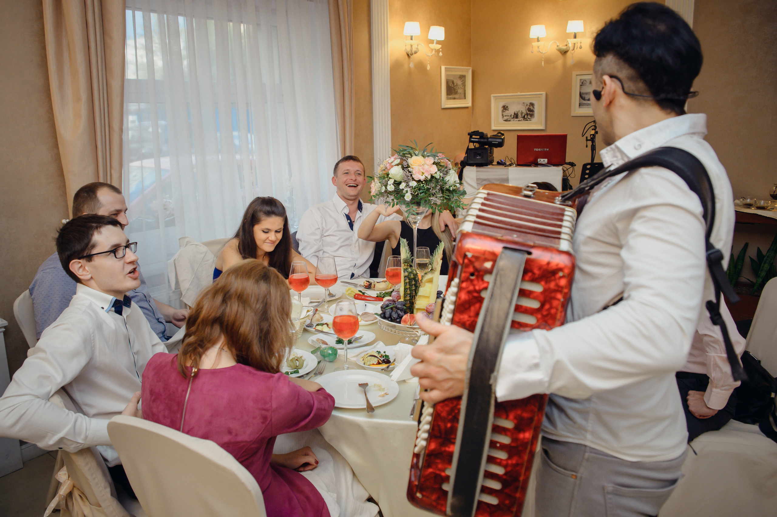 Виктория & Николай. Видеограф и фотограф на свадьбу в Москве