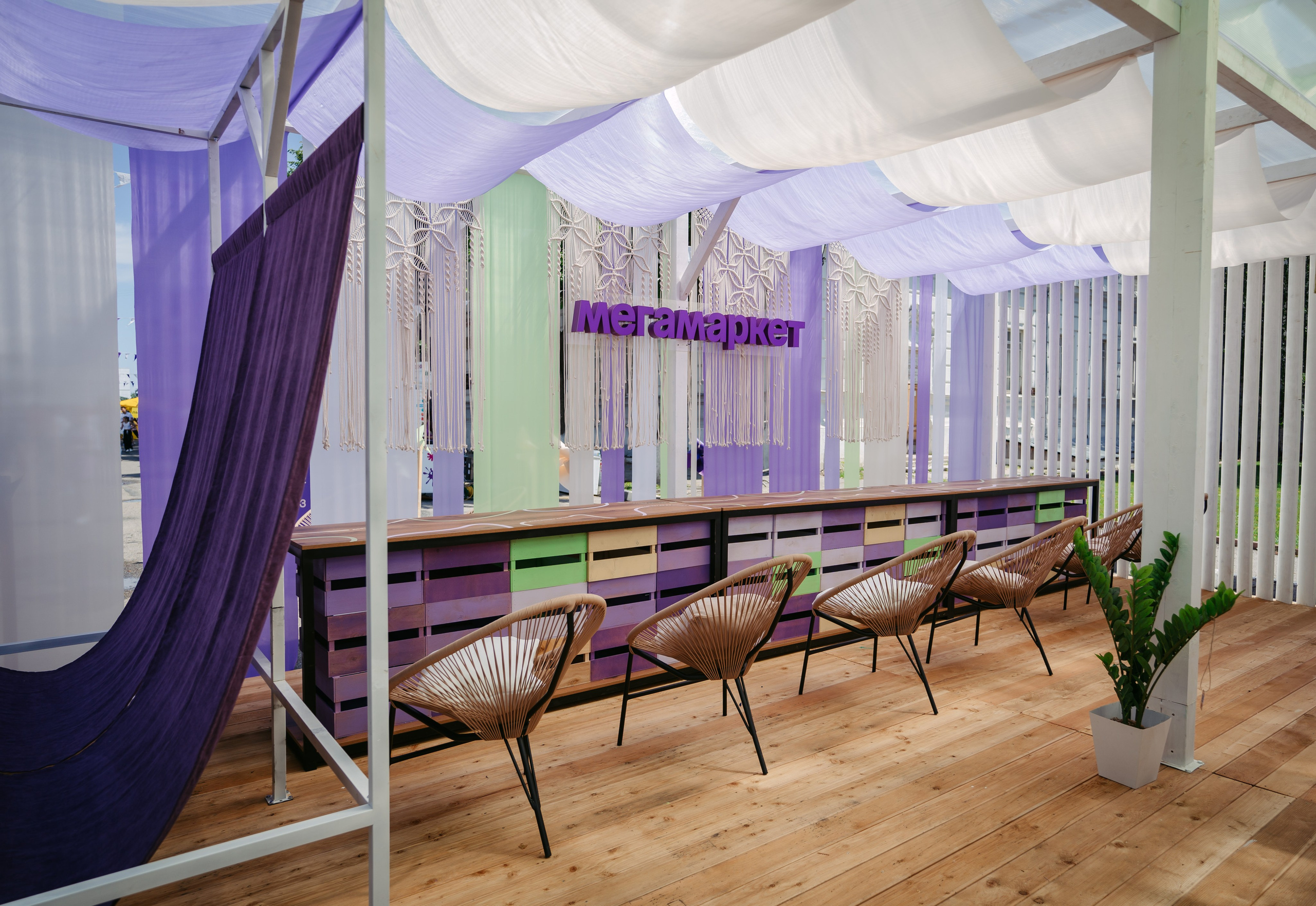 Мегамаркет. Фестиваль «Бульвар» / 2024. Саша Копылов, фотограф в Казани