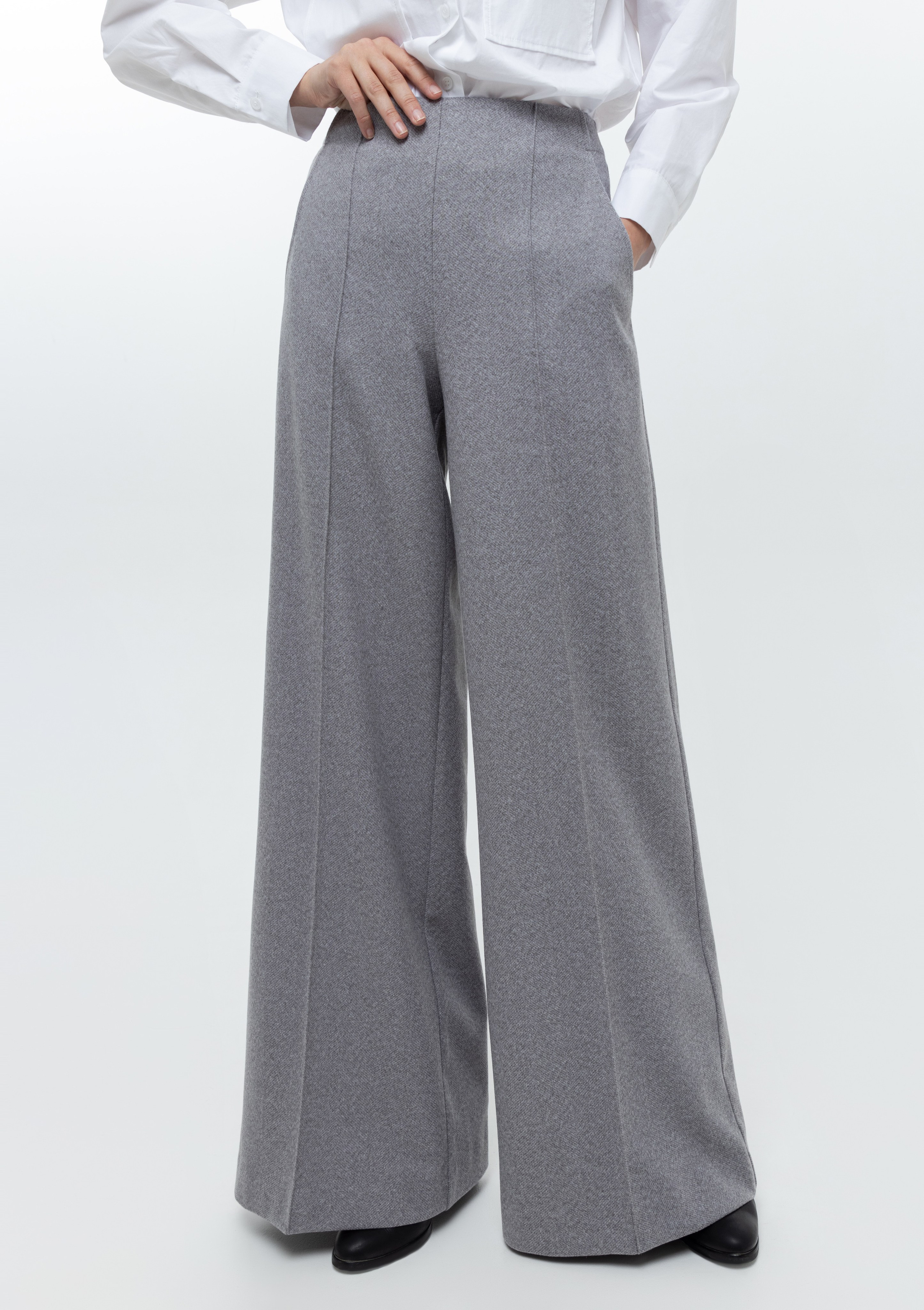 Каталог. Верхняя одежда + трикотаж бренда. 4ч,. Визажист для брендов, Фэшн продюсер Олеся Глушкова