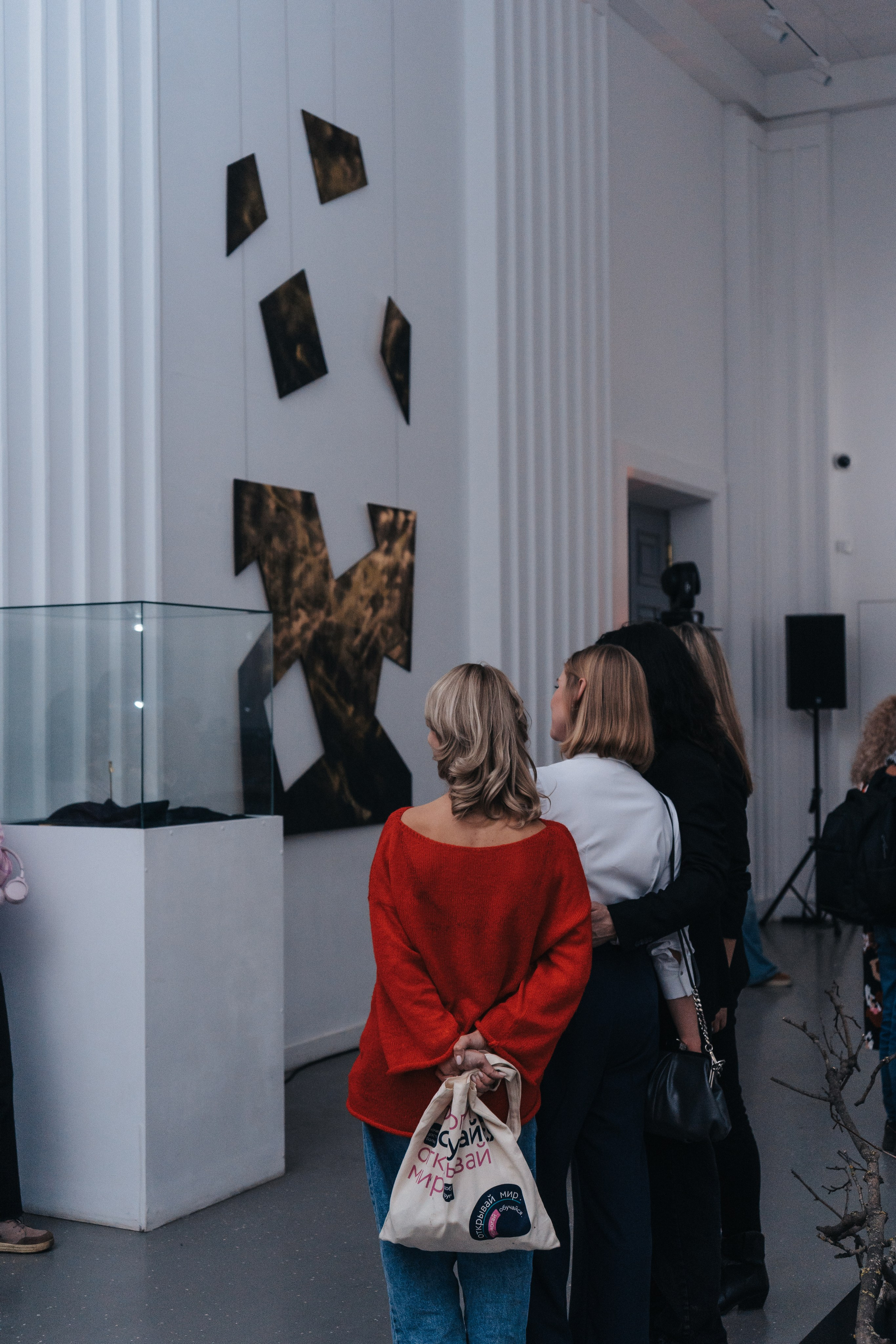 Выставка Юрия Литарова. Всё рождается. Всё продолжается. Портретный фотограф Нижний Новгород