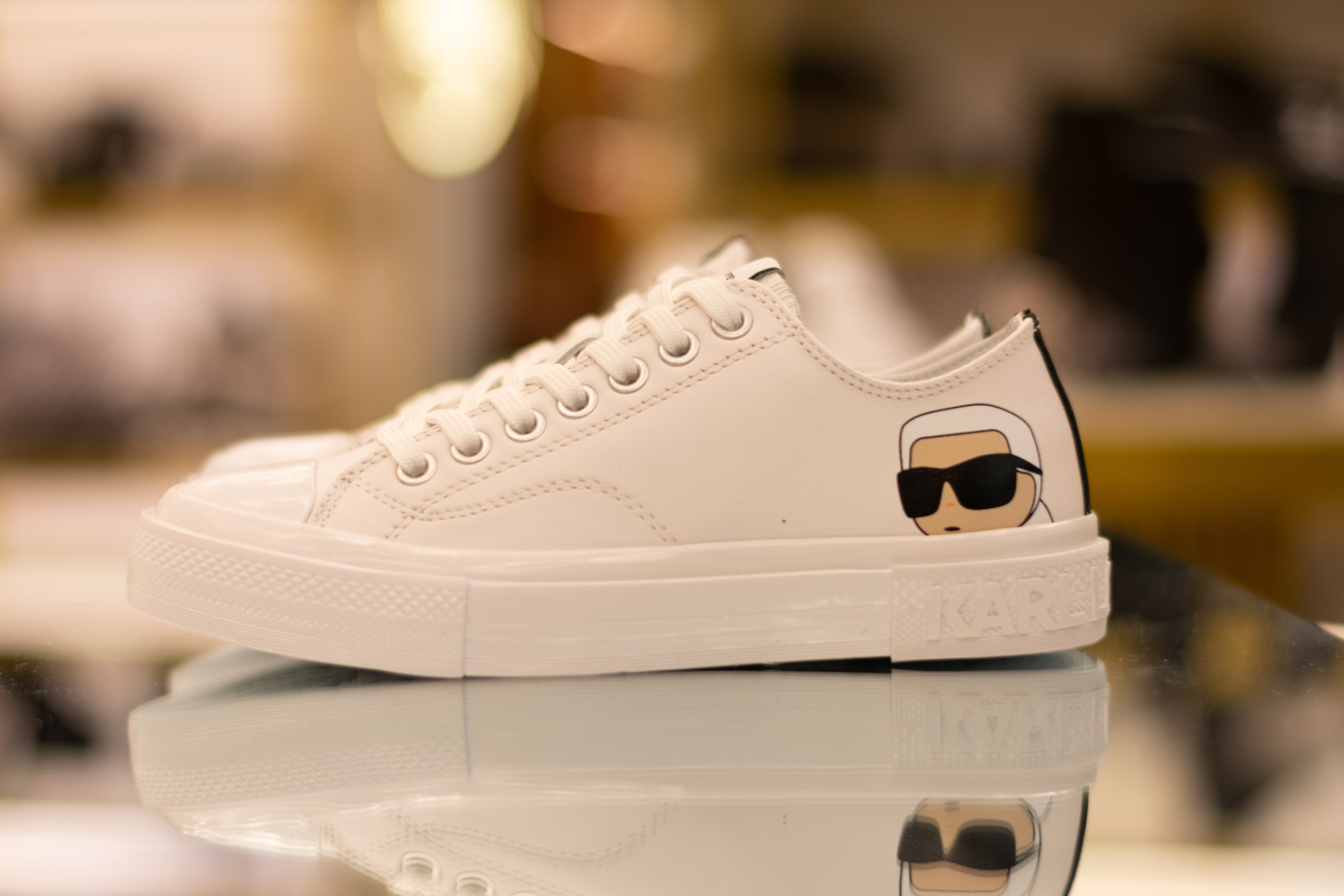 Для организаций. Предметная фотосессия для обувного магазина Capsula. Фотограф/видеограф Богдан Голованов