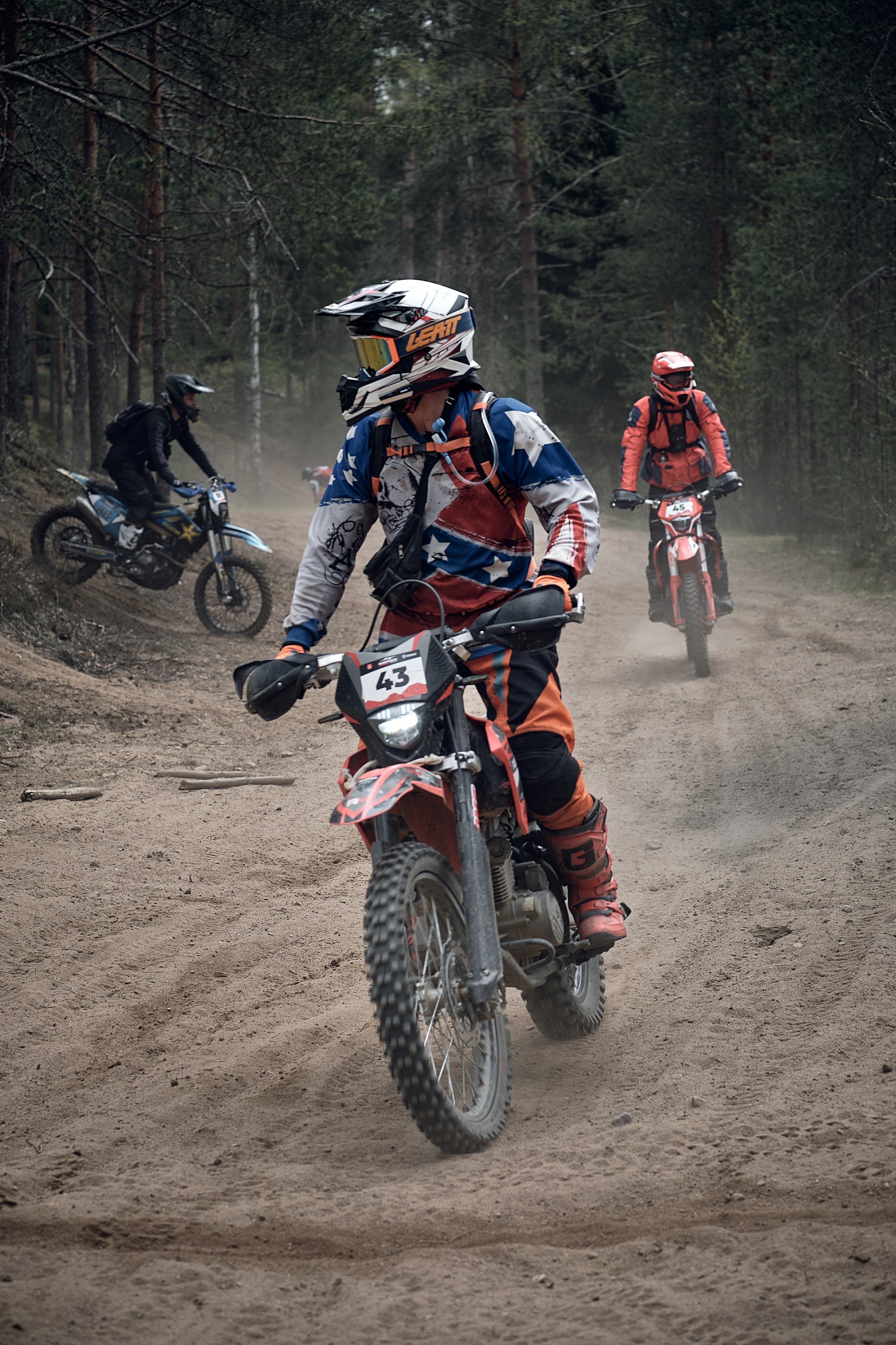 Репортажный фотограф в СПб и Гатчине. Свадебный фотограф в Санкт-Петербурге Гатчине и ЛО