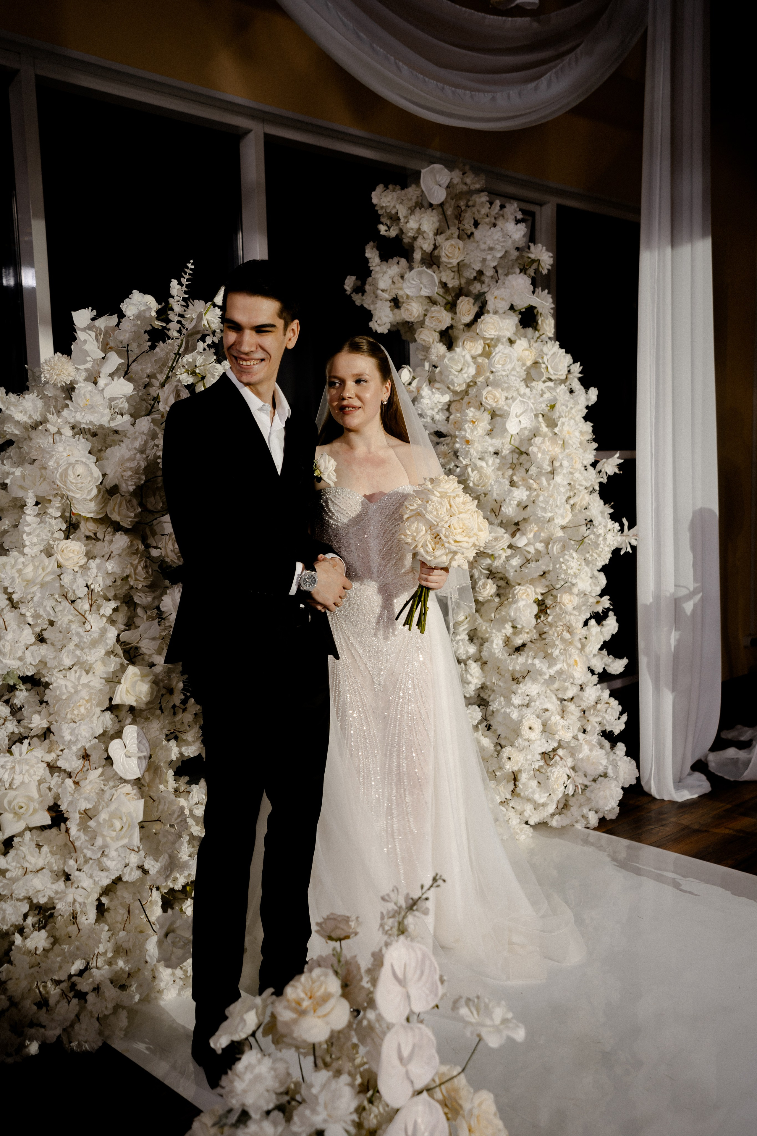 СВАДЕБНАЯ СЬЕМКА СБОРОВ В ОТЕЛЕ И ВЫЕЗД НА ЦЕРЕМОНИЮ (СНЯТО В СИБИРЕ В НИЖНЕВАРТОВСКЕ). Профессиональный фотограф, Санкт-Петербург — Виктория Богомолова