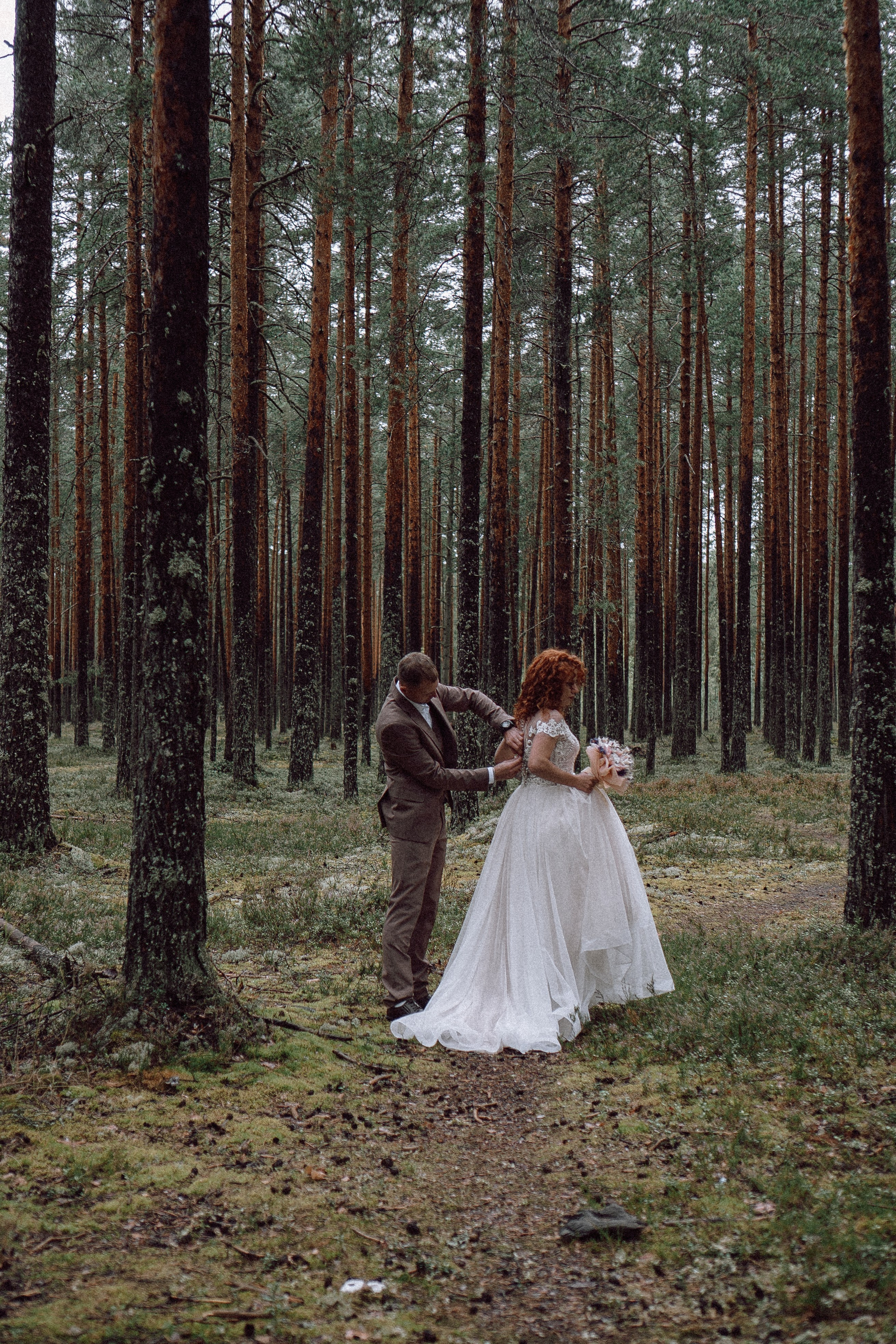 СВАДЕБНАЯ ФОТОСЕССИИЯ ПАРЫ В ГОРОДЕ ПРИОЗЕРСК В СОСНОВОМ ЛЕСУ И С ПИКАПОМ. Профессиональный фотограф, Санкт-Петербург — Виктория Богомолова