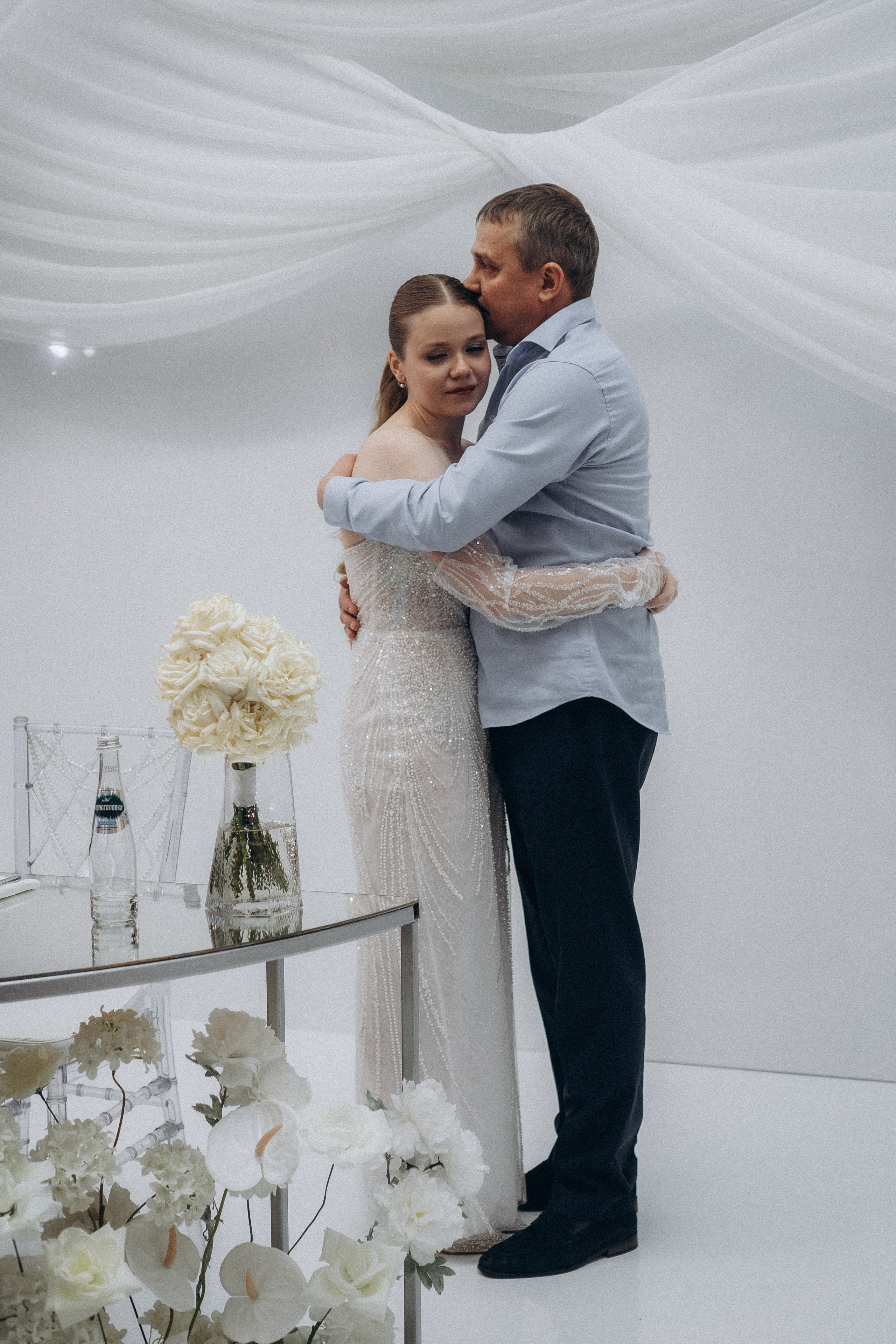 ТАНЕЦ С ПАПОЙ СВАДЕБНМ БАНКЕТЕ (СНЯТО В СИБИРЕ В НИЖНЕВАРТОВСКЕ). Профессиональный фотограф, Санкт-Петербург — Виктория Богомолова