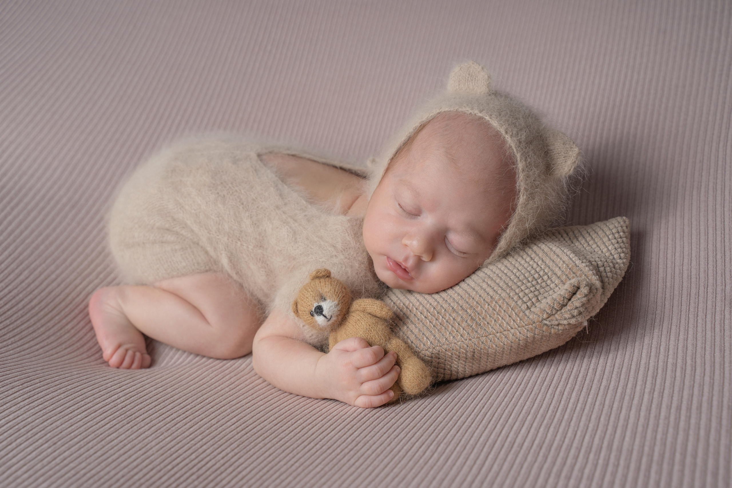 Фотосессия новорожденного на дому