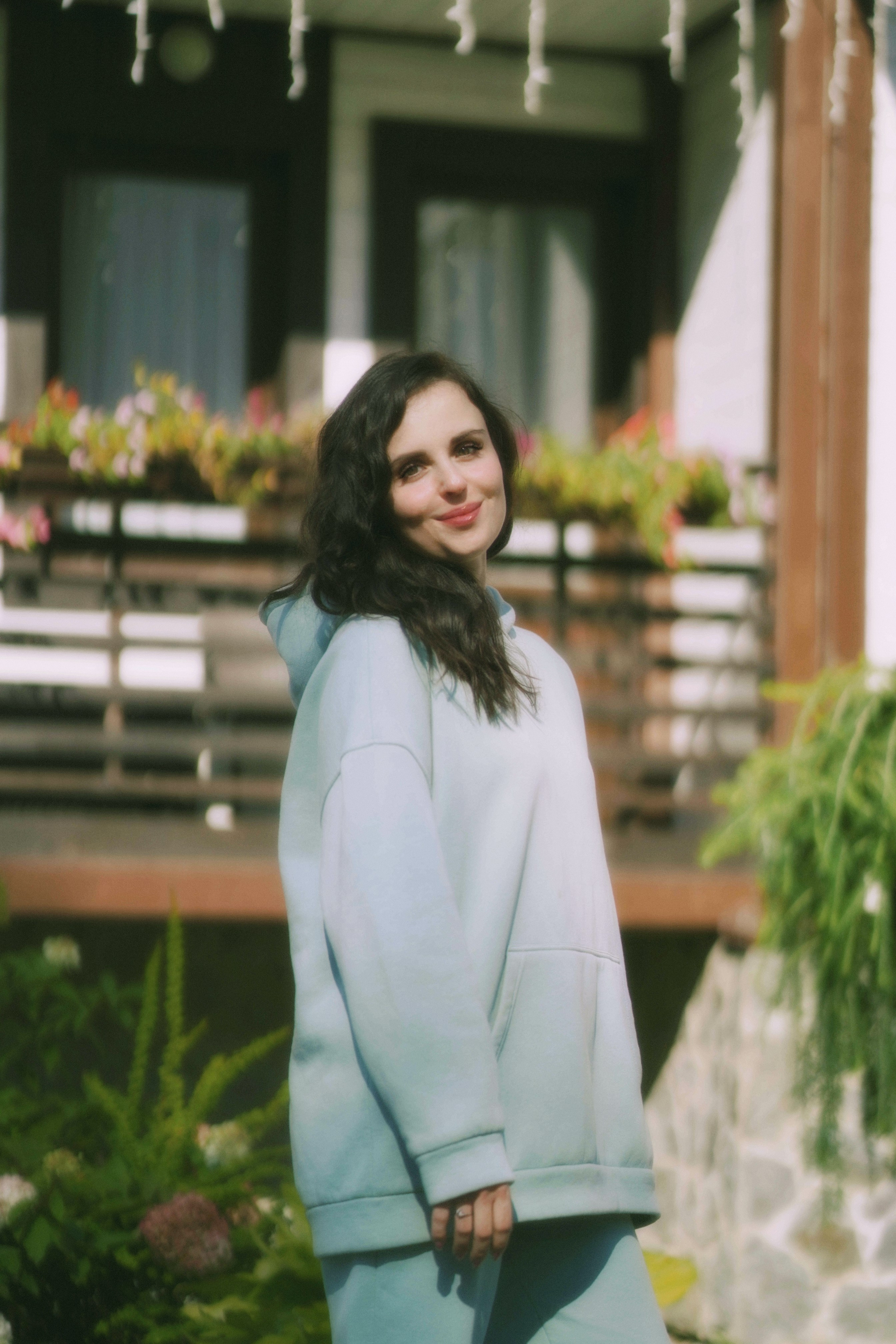 Семейная съемка дома. Выездной фотограф-видеограф в Республике Алтай Солоны Куюкова